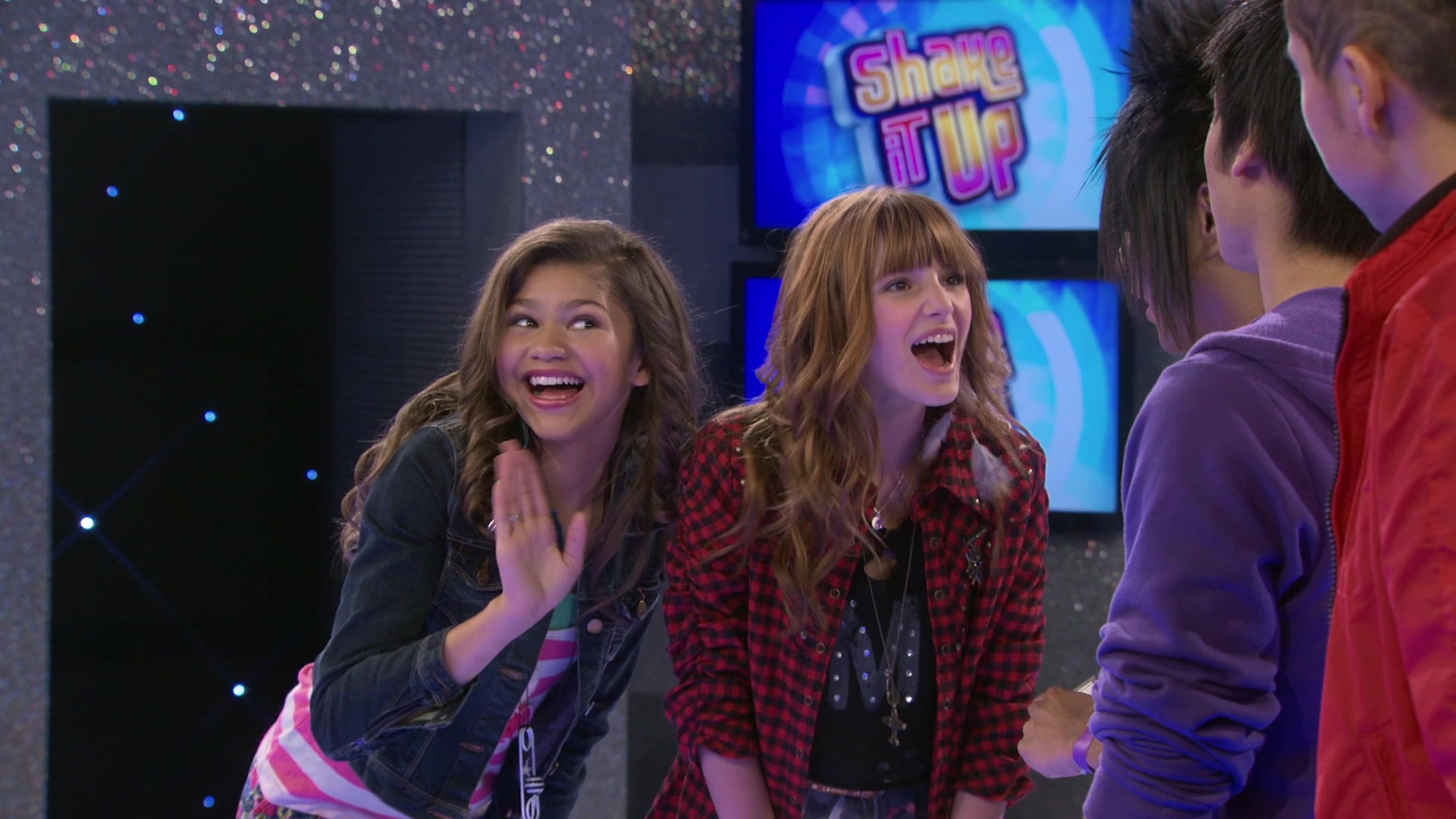 Shake_It_Up_S01E02_1080p_BTD_000177.jpg