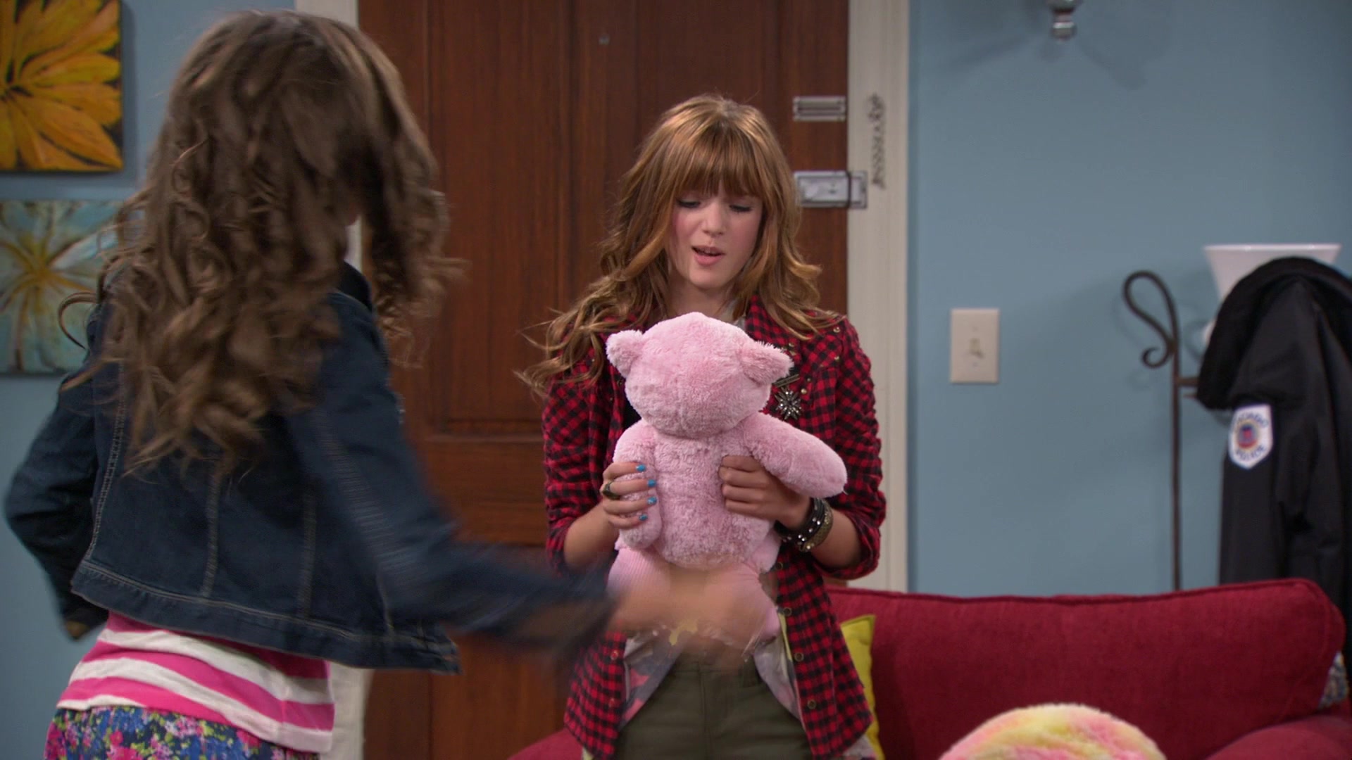 Shake_It_Up_S01E02_1080p_BTD_000531.jpg Shake_It_Up_S01E02_1080p_BTD_000531.jpg