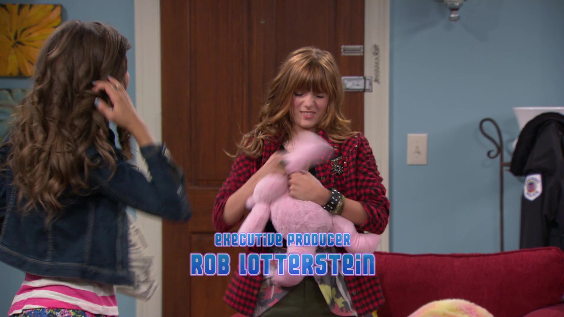 Shake_It_Up_S01E02_1080p_BTD_000533.jpg Shake_It_Up_S01E02_1080p_BTD_000533.jpg