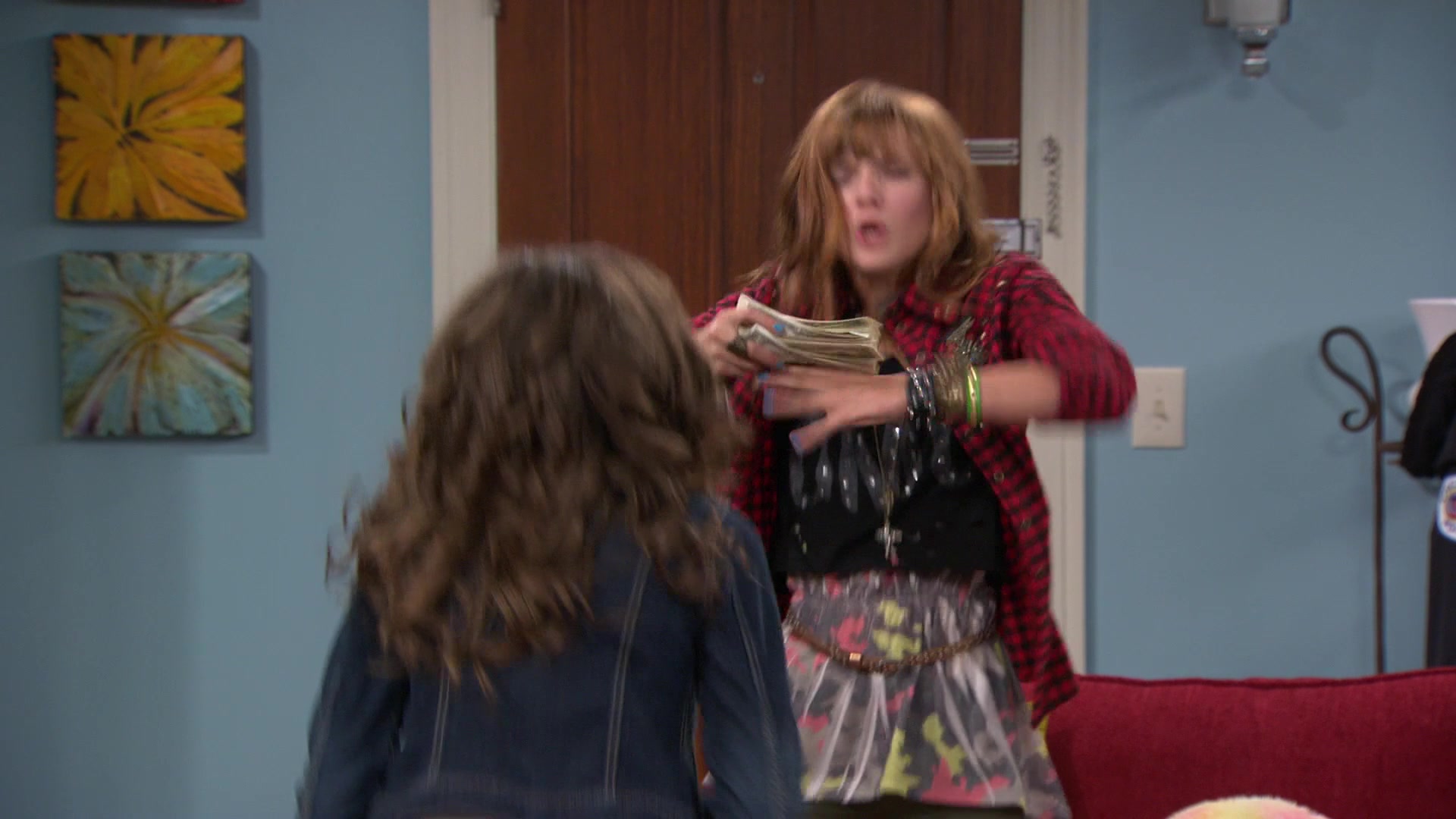 Shake_It_Up_S01E02_1080p_BTD_000551.jpg Shake_It_Up_S01E02_1080p_BTD_000551.jpg