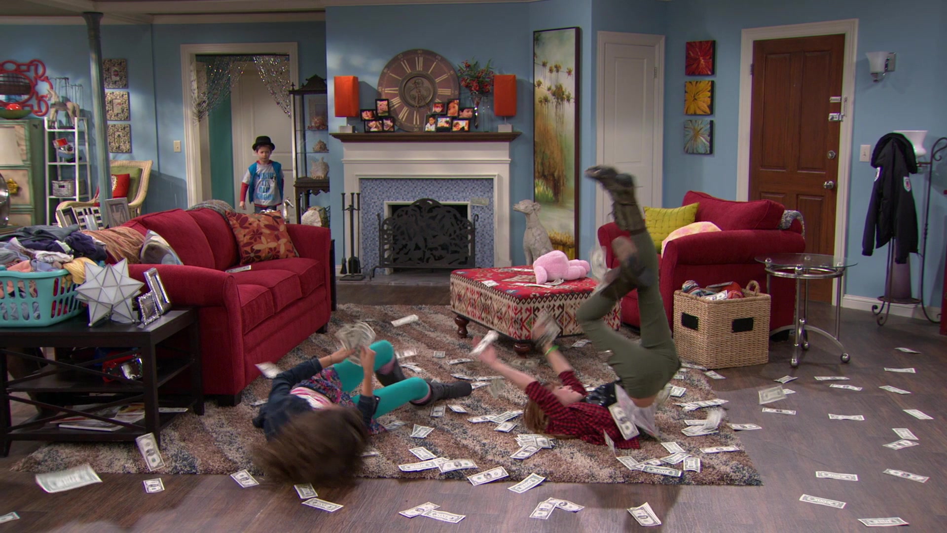 Shake_It_Up_S01E02_1080p_BTD_000565.jpg Shake_It_Up_S01E02_1080p_BTD_000565.jpg