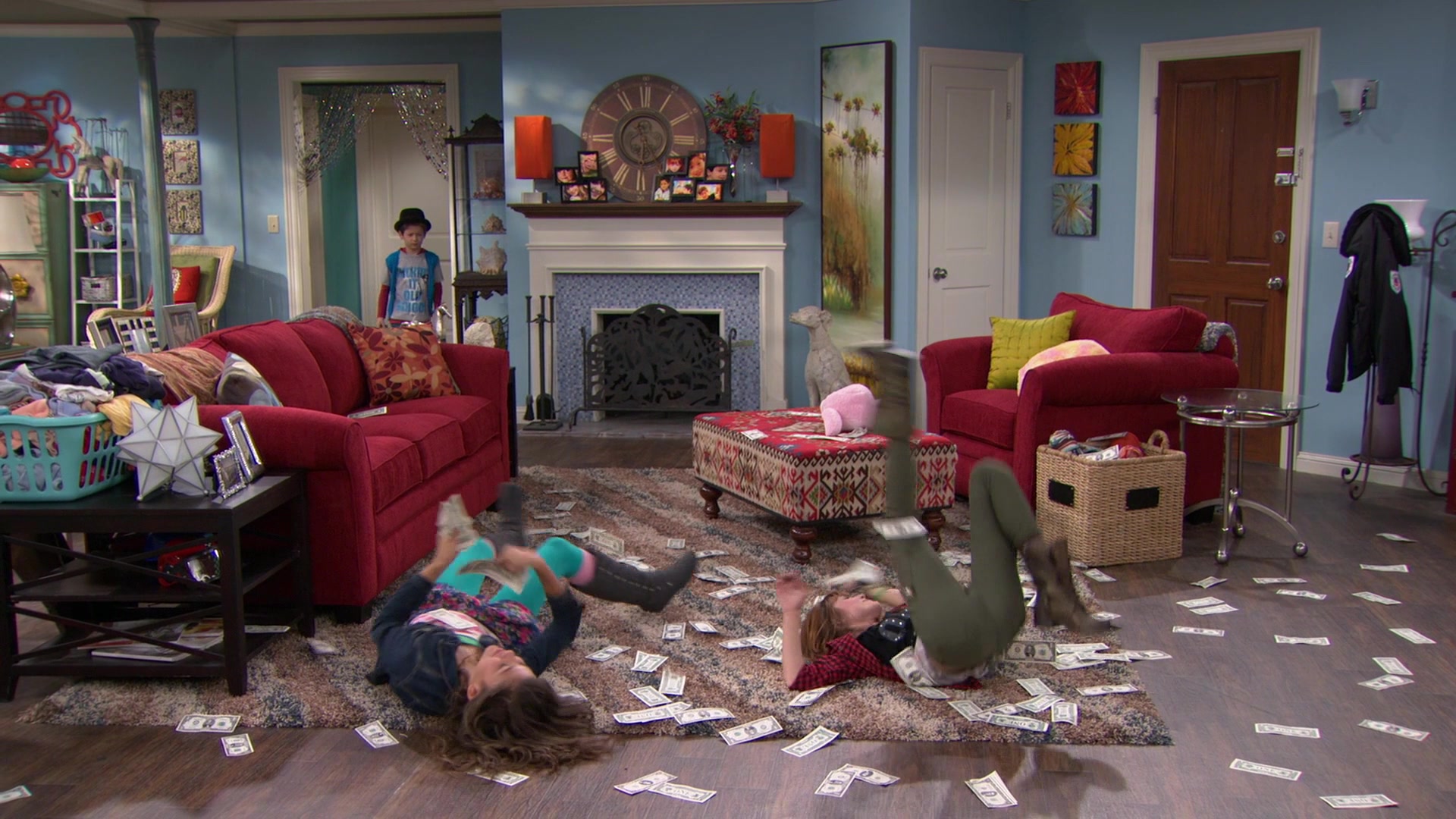 Shake_It_Up_S01E02_1080p_BTD_000566.jpg