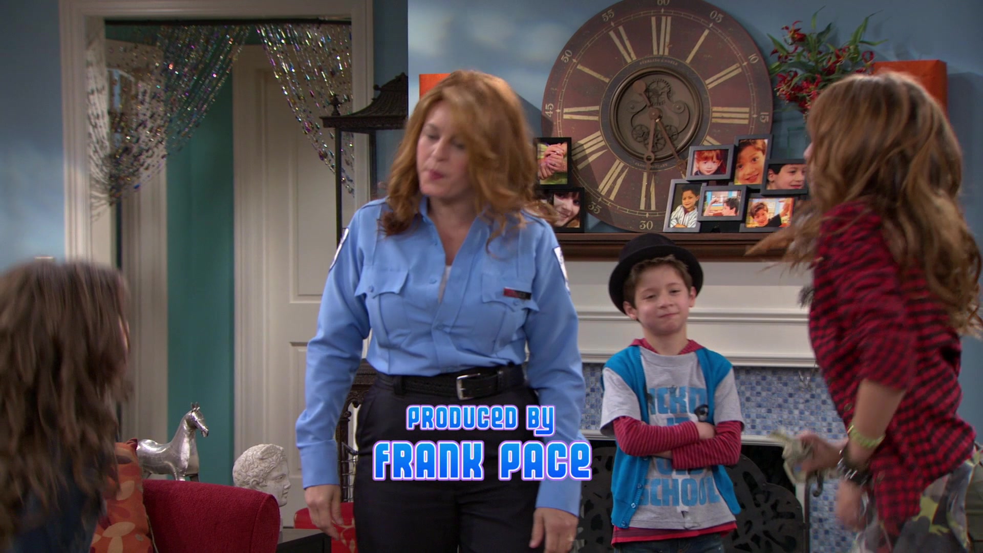 Shake_It_Up_S01E02_1080p_BTD_000589.jpg