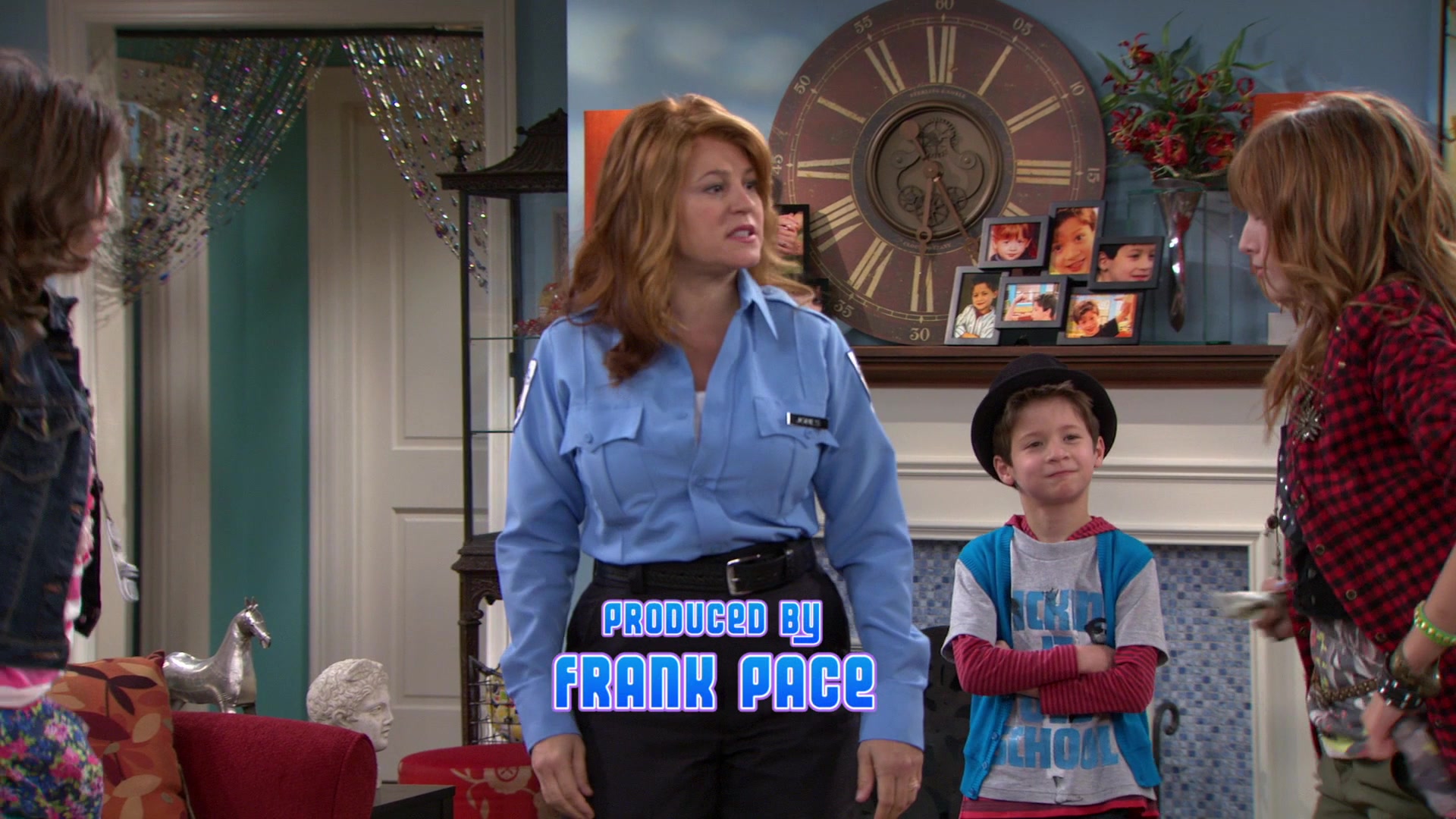 Shake_It_Up_S01E02_1080p_BTD_000590.jpg Shake_It_Up_S01E02_1080p_BTD_000590.jpg