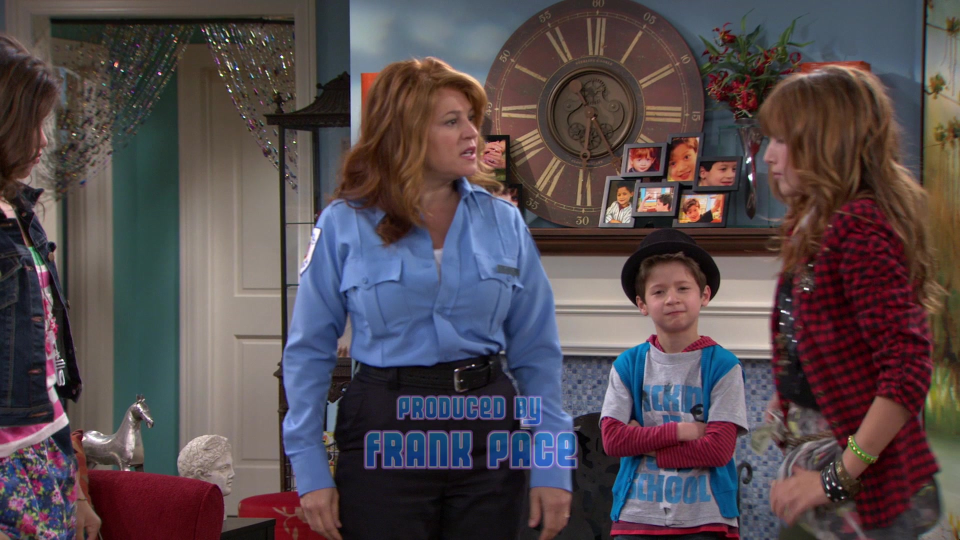 Shake_It_Up_S01E02_1080p_BTD_000591.jpg Shake_It_Up_S01E02_1080p_BTD_000591.jpg