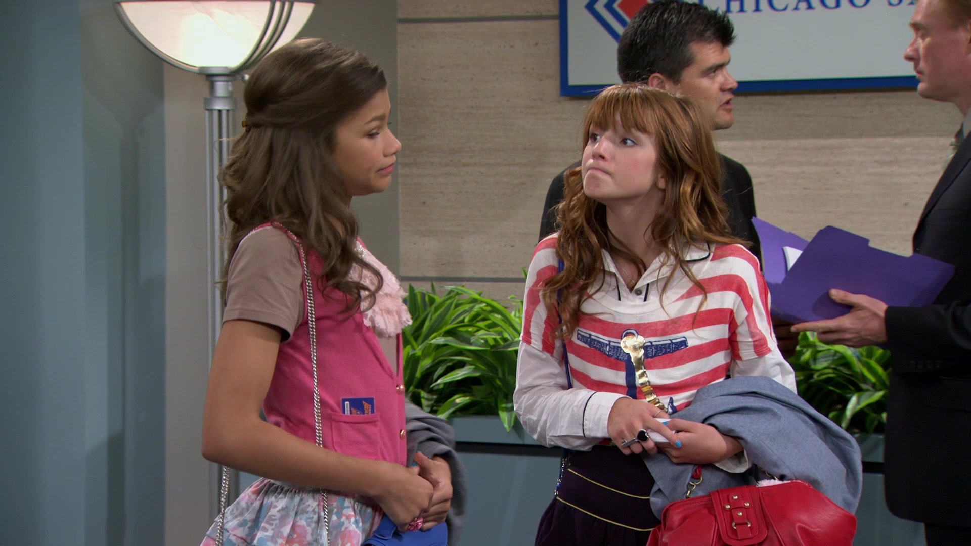 Shake_It_Up_S01E02_1080p_BTD_000787.jpg Shake_It_Up_S01E02_1080p_BTD_000787.jpg