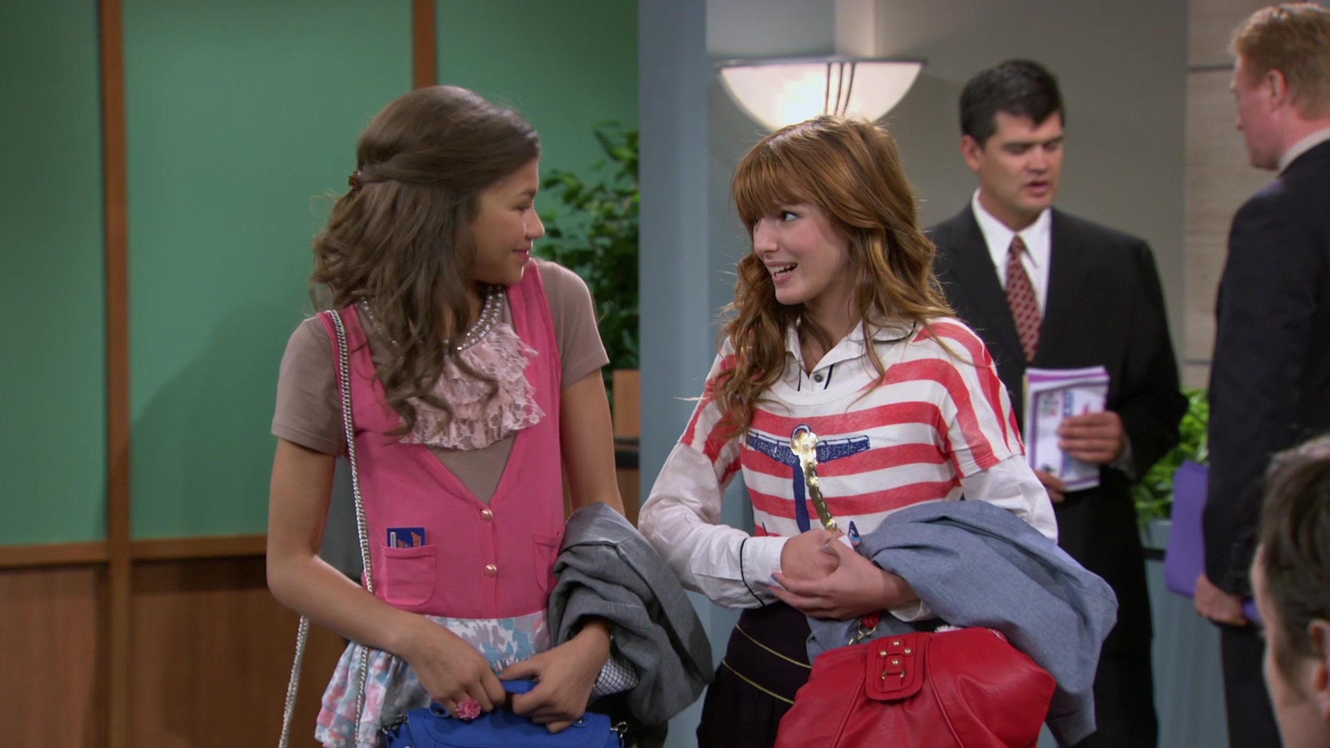 Shake_It_Up_S01E02_1080p_BTD_000799.jpg