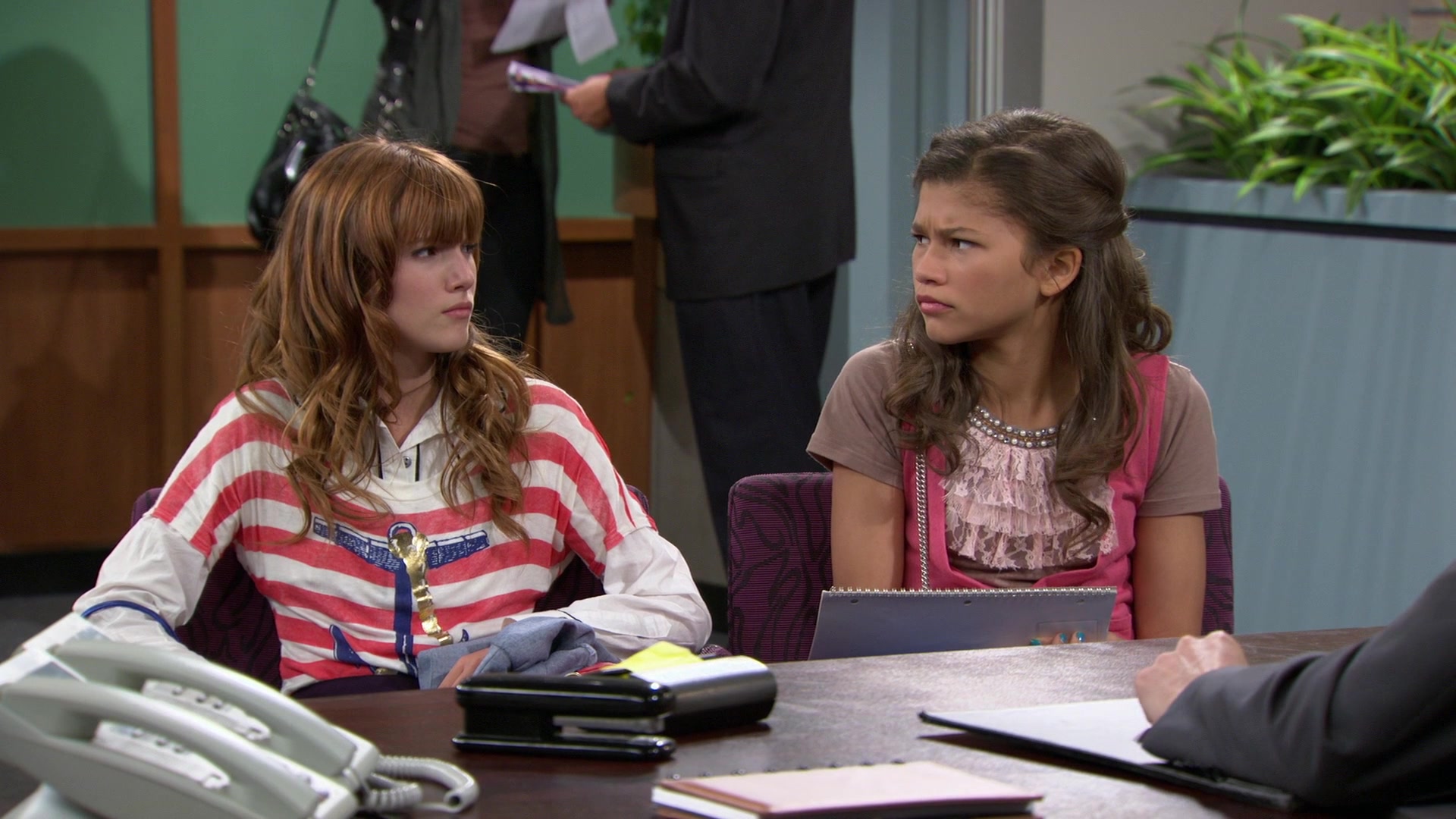 Shake_It_Up_S01E02_1080p_BTD_000891.jpg Shake_It_Up_S01E02_1080p_BTD_000891.jpg