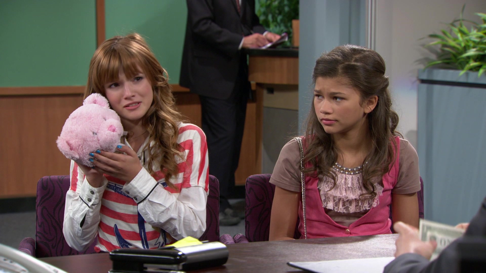 Shake_It_Up_S01E02_1080p_BTD_000991.jpg Shake_It_Up_S01E02_1080p_BTD_000991.jpg