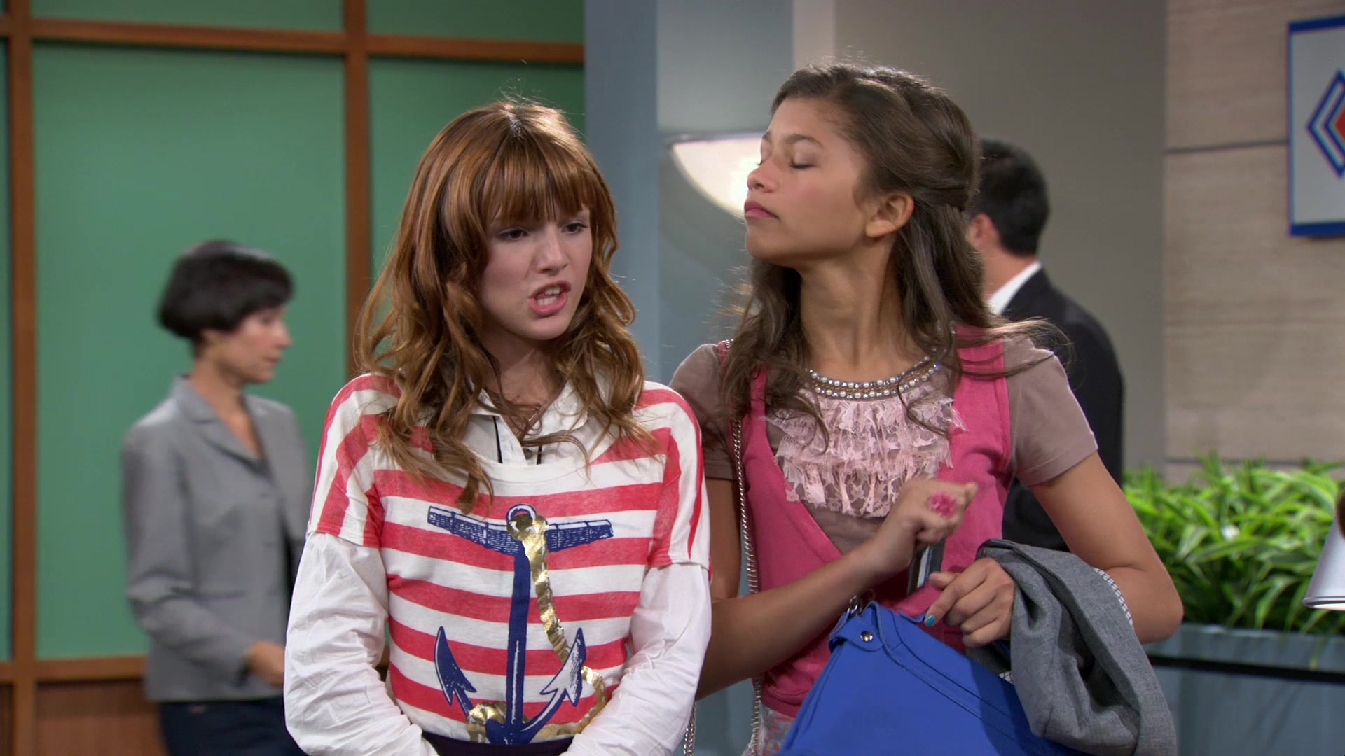 Shake_It_Up_S01E02_1080p_BTD_001034.jpg