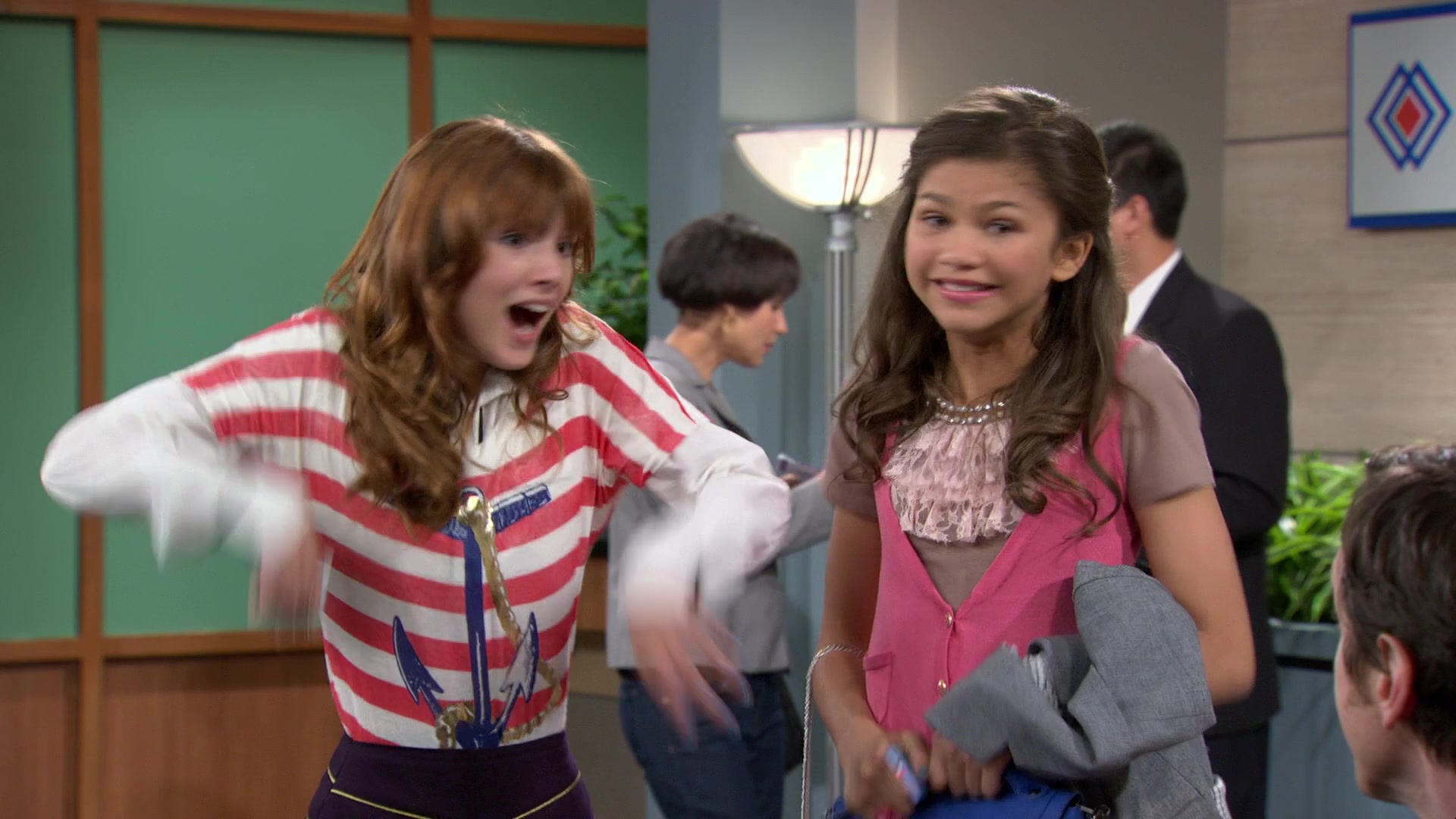 Shake_It_Up_S01E02_1080p_BTD_001041.jpg
