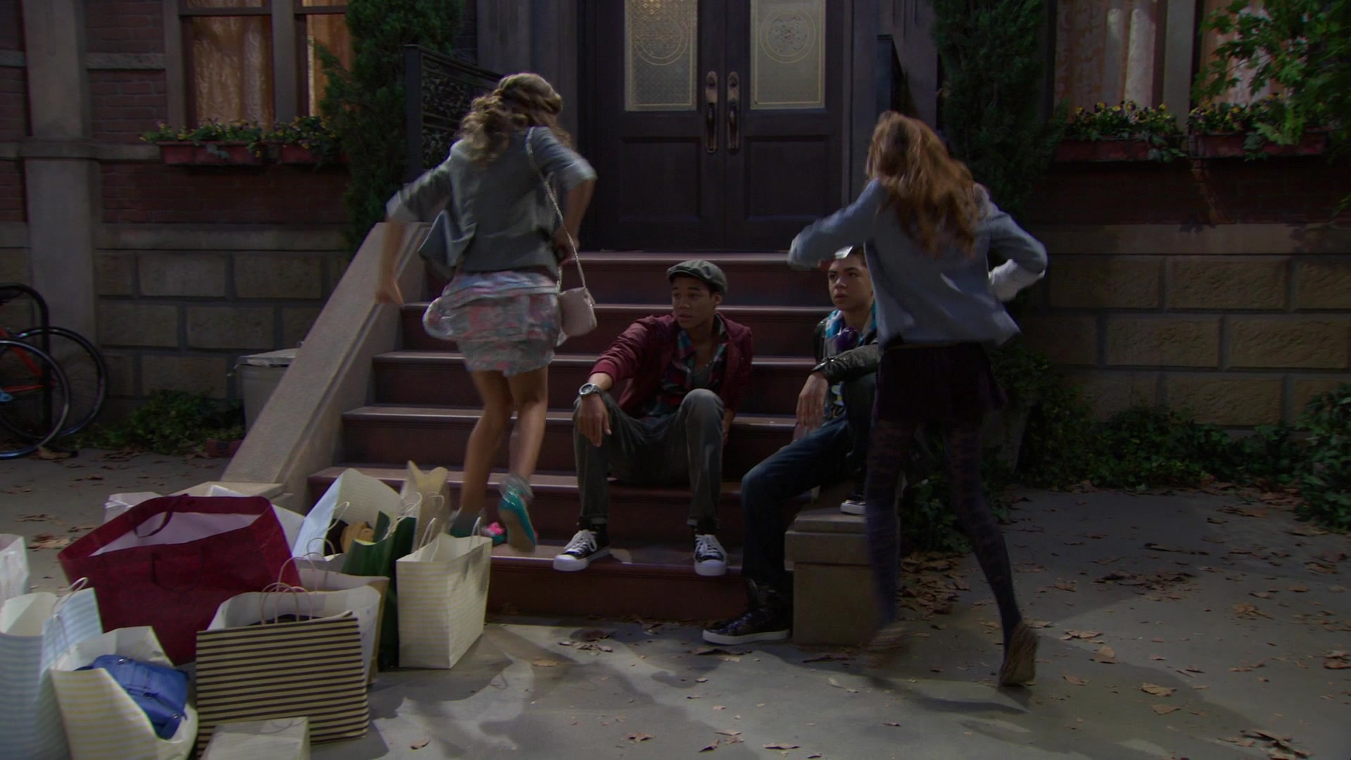 Shake_It_Up_S01E02_1080p_BTD_001086.jpg