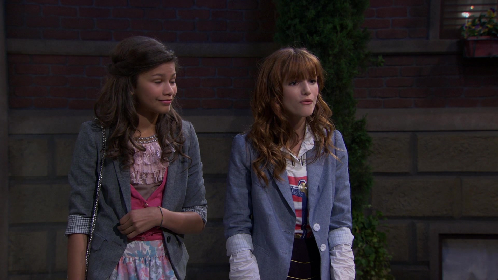 Shake_It_Up_S01E02_1080p_BTD_001247.jpg Shake_It_Up_S01E02_1080p_BTD_001247.jpg