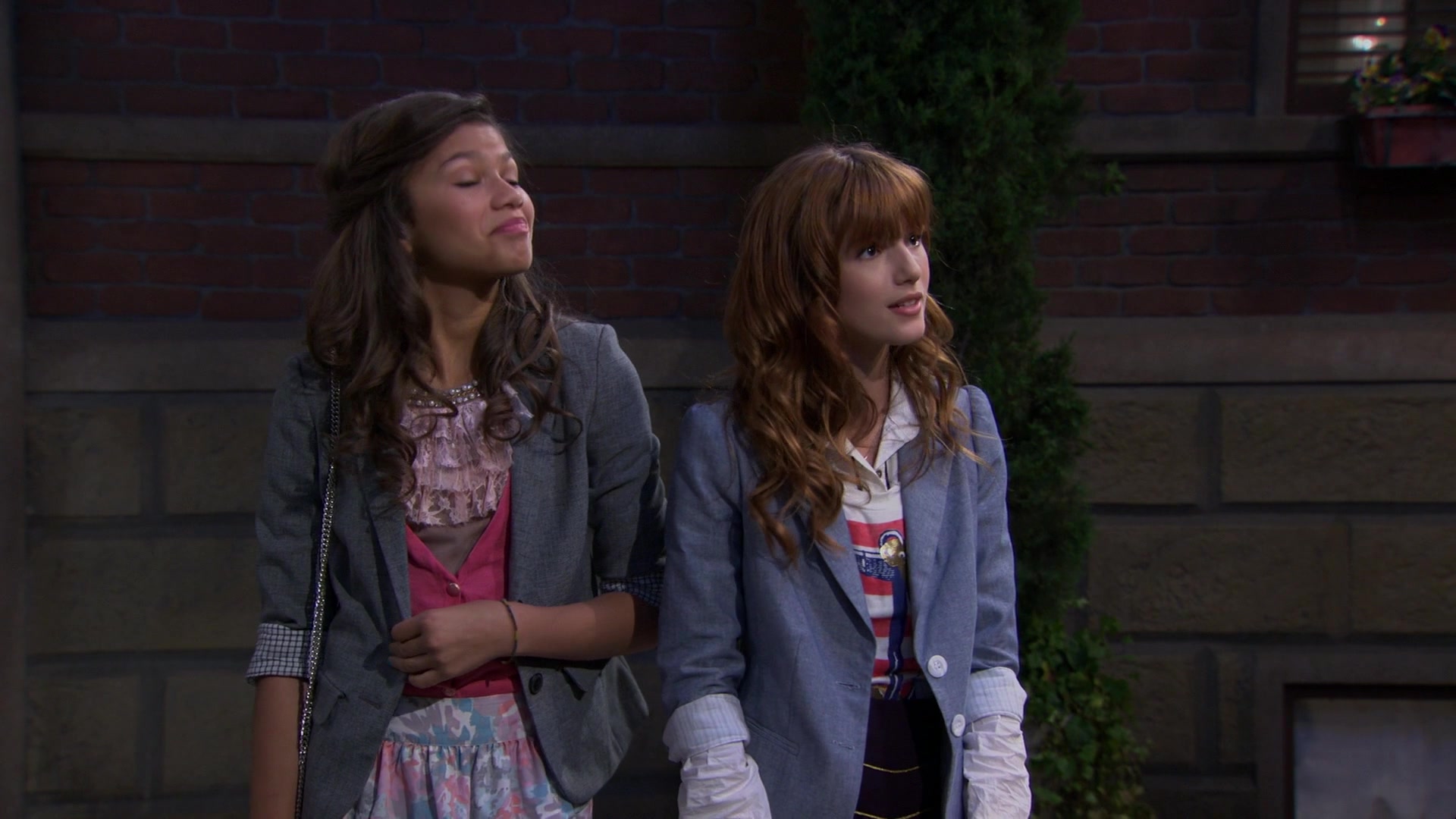 Shake_It_Up_S01E02_1080p_BTD_001249.jpg Shake_It_Up_S01E02_1080p_BTD_001249.jpg