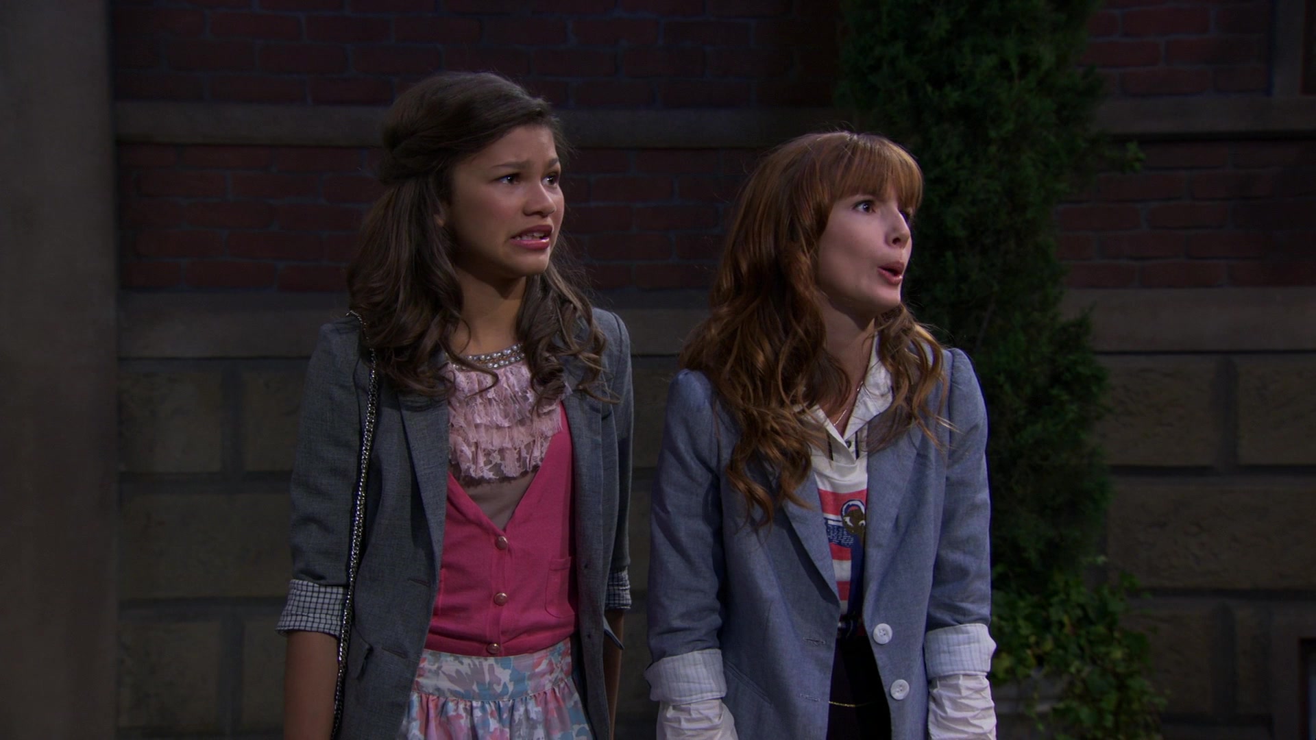 Shake_It_Up_S01E02_1080p_BTD_001266.jpg
