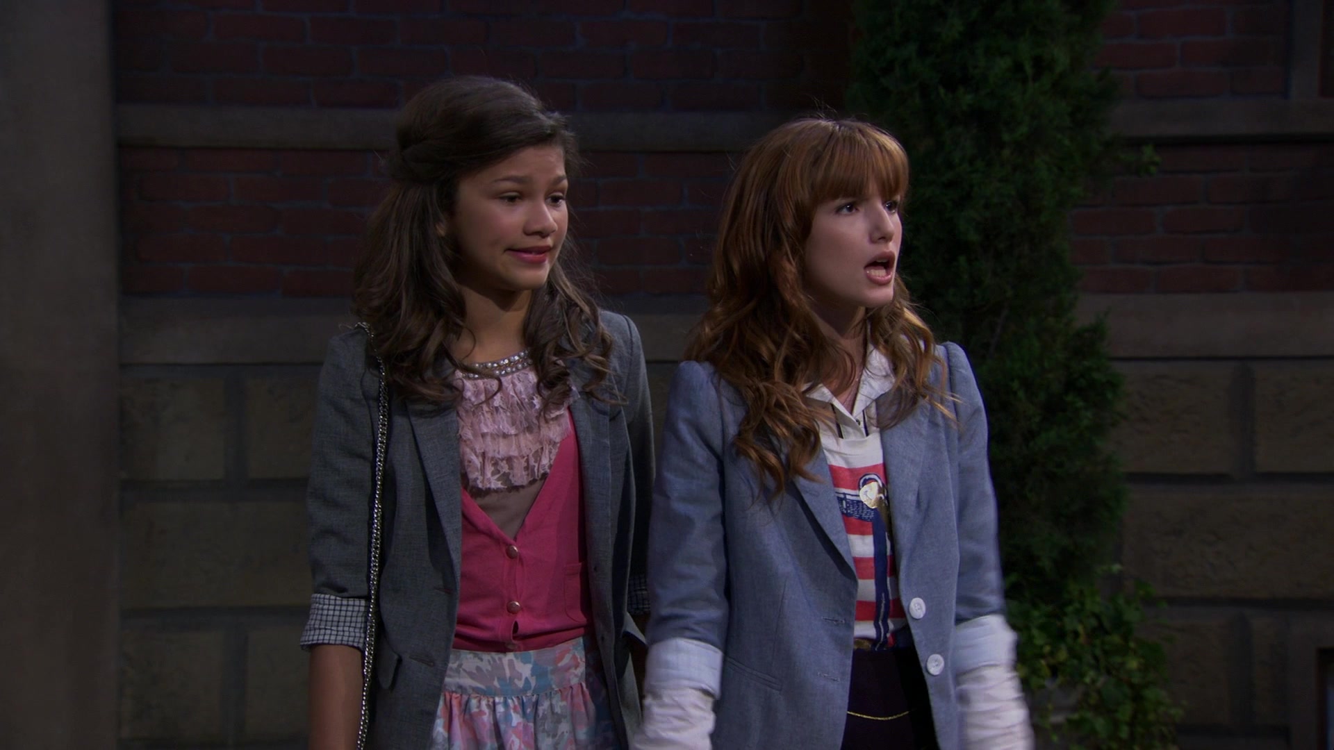 Shake_It_Up_S01E02_1080p_BTD_001270.jpg