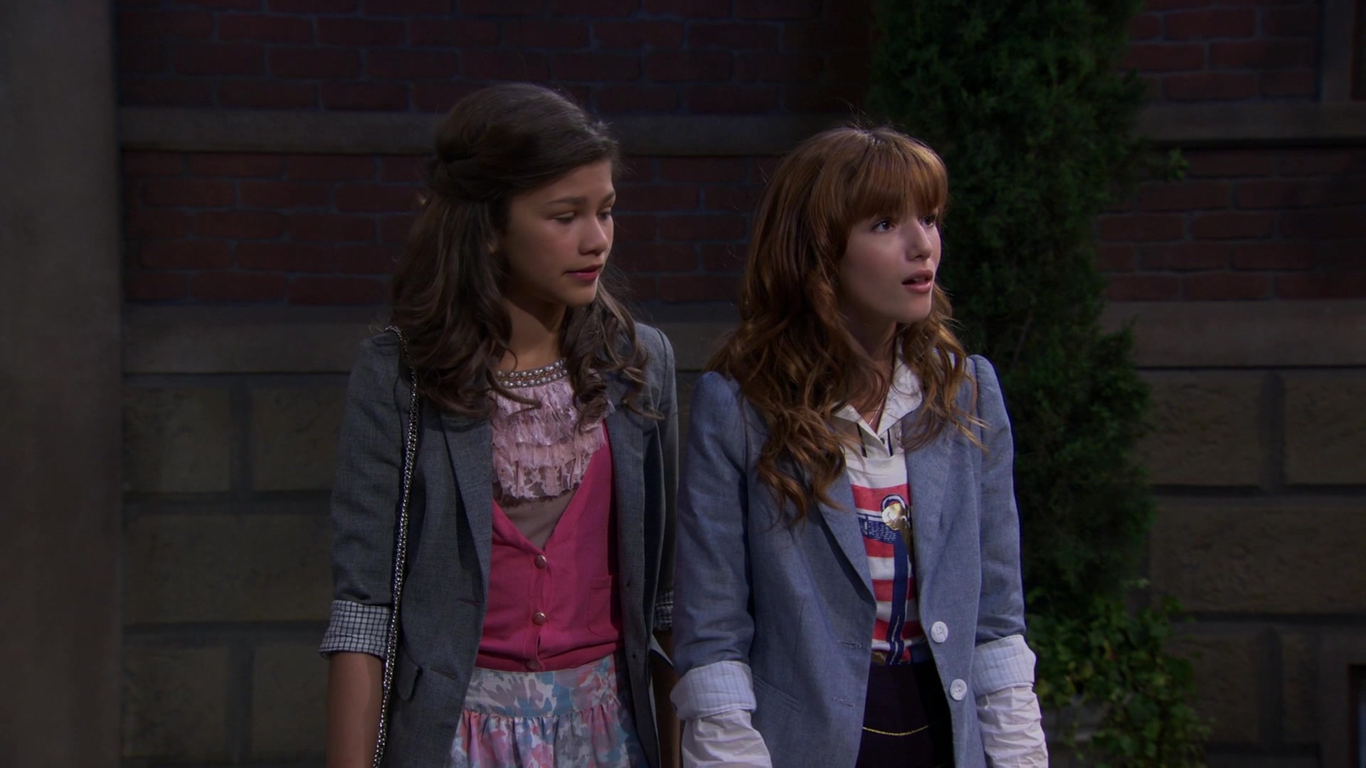 Shake_It_Up_S01E02_1080p_BTD_001272.jpg