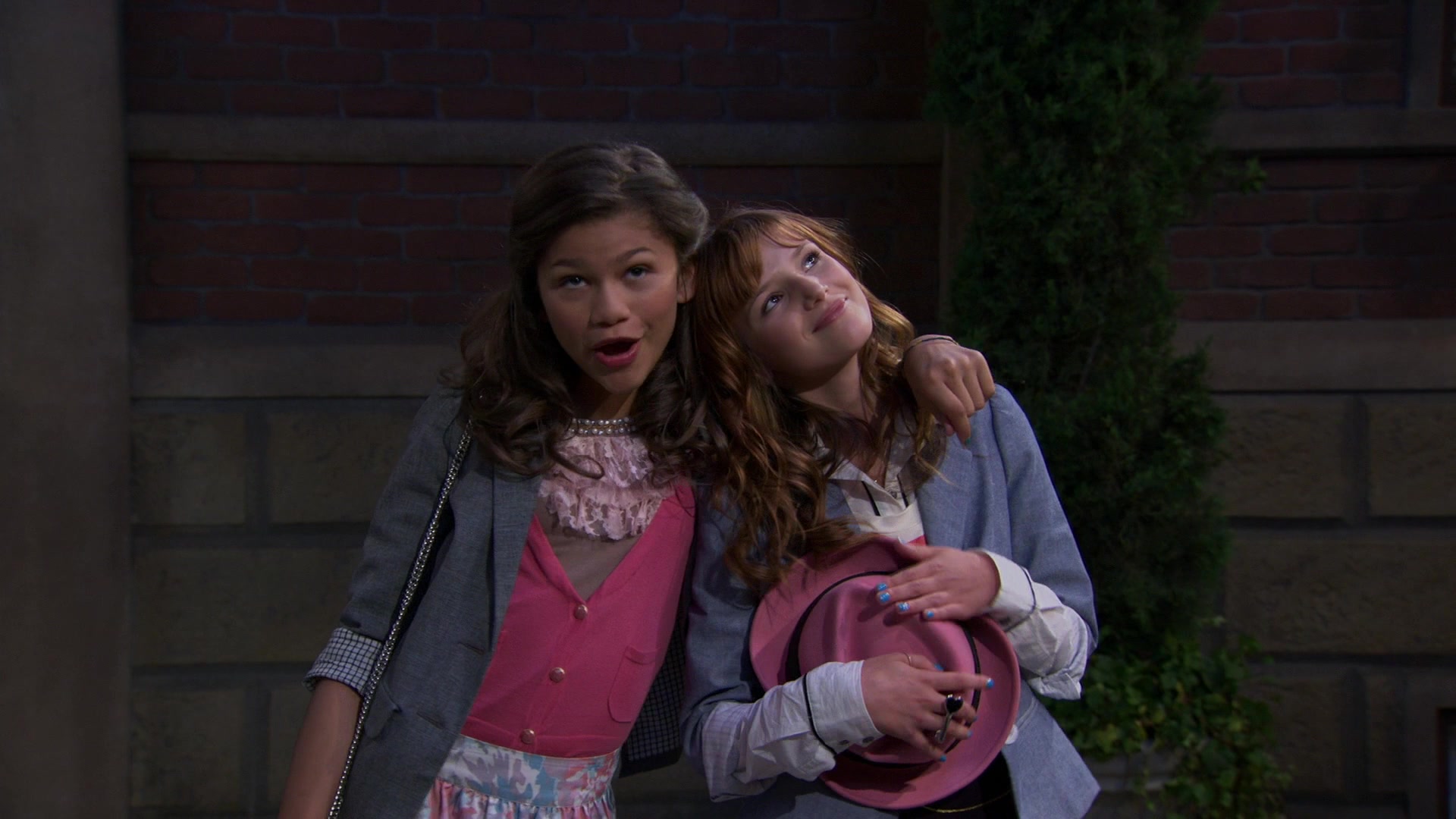 Shake_It_Up_S01E02_1080p_BTD_001287.jpg