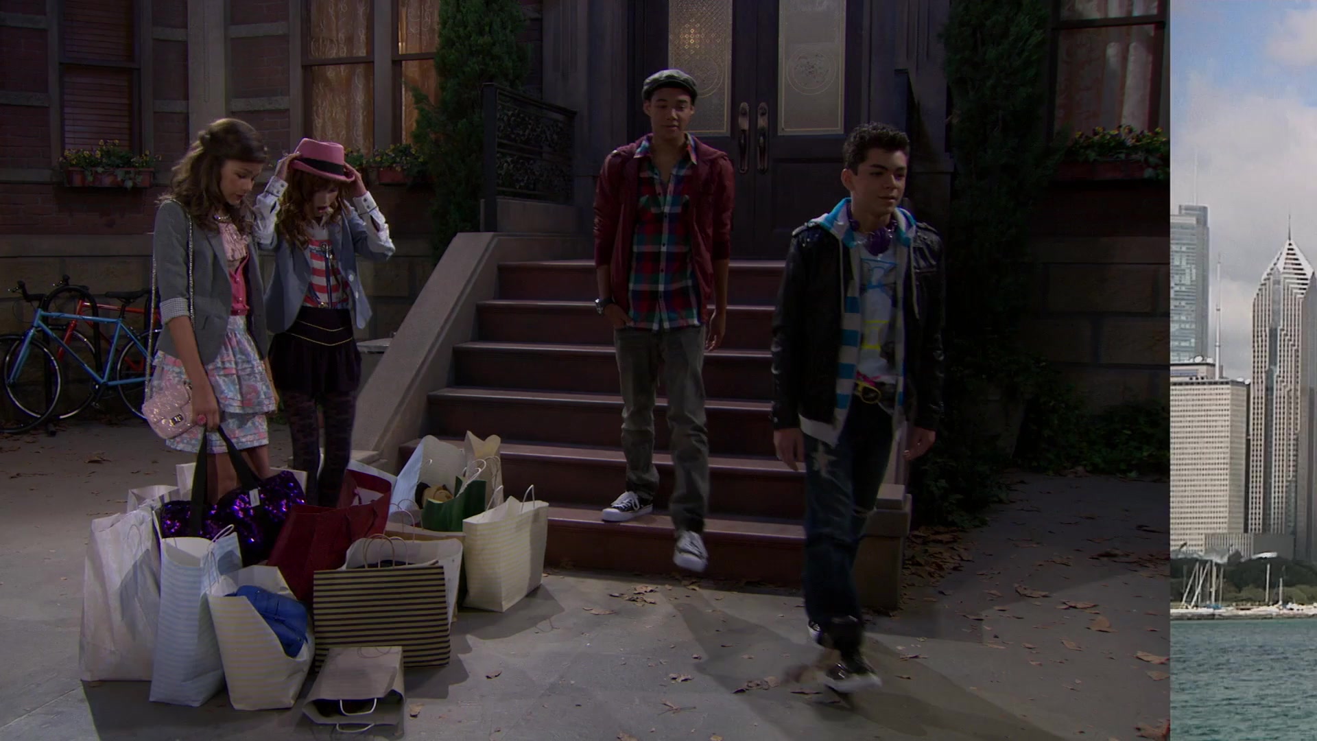Shake_It_Up_S01E02_1080p_BTD_001310.jpg Shake_It_Up_S01E02_1080p_BTD_001310.jpg