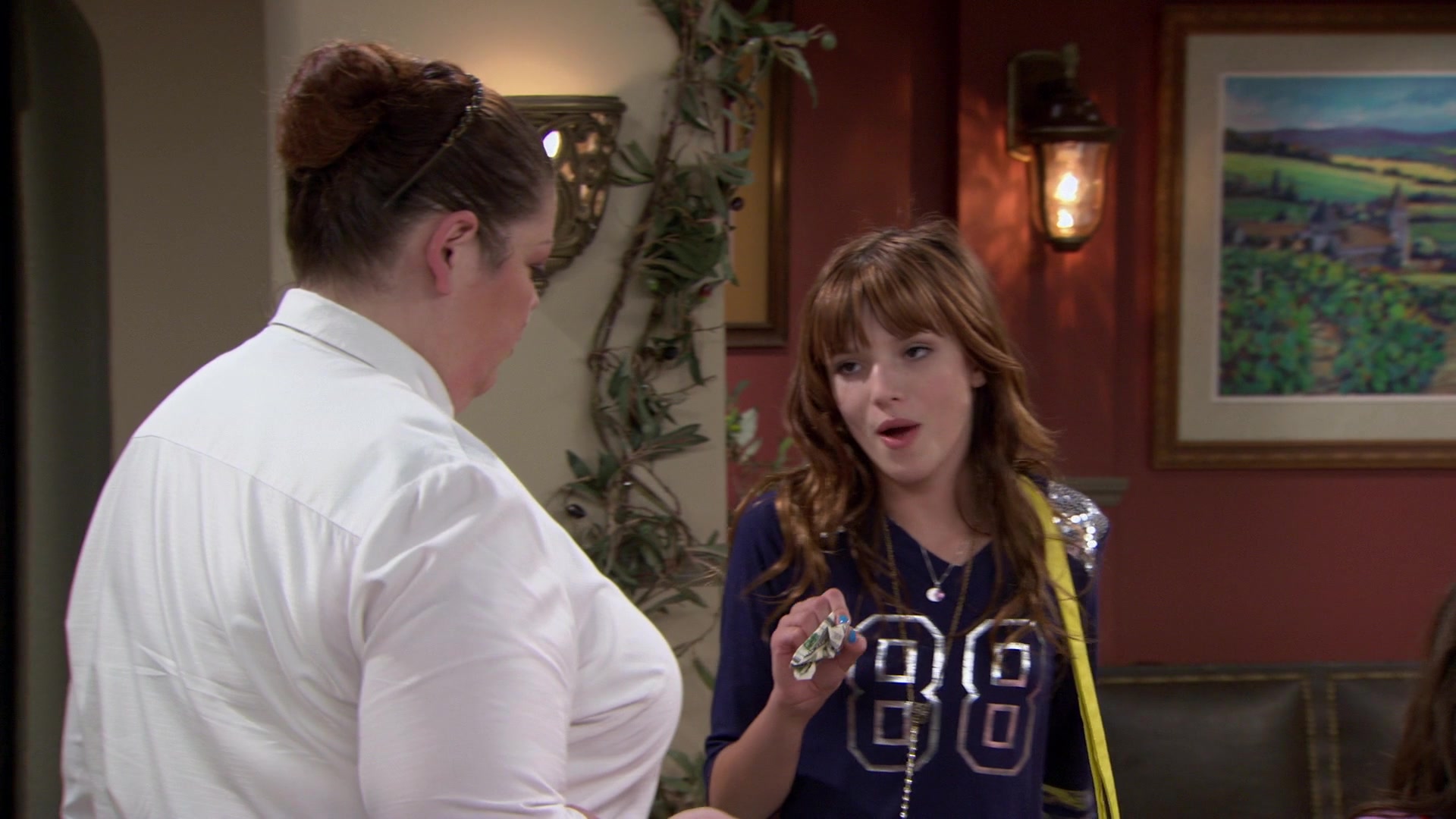 Shake_It_Up_S01E02_1080p_BTD_001324.jpg