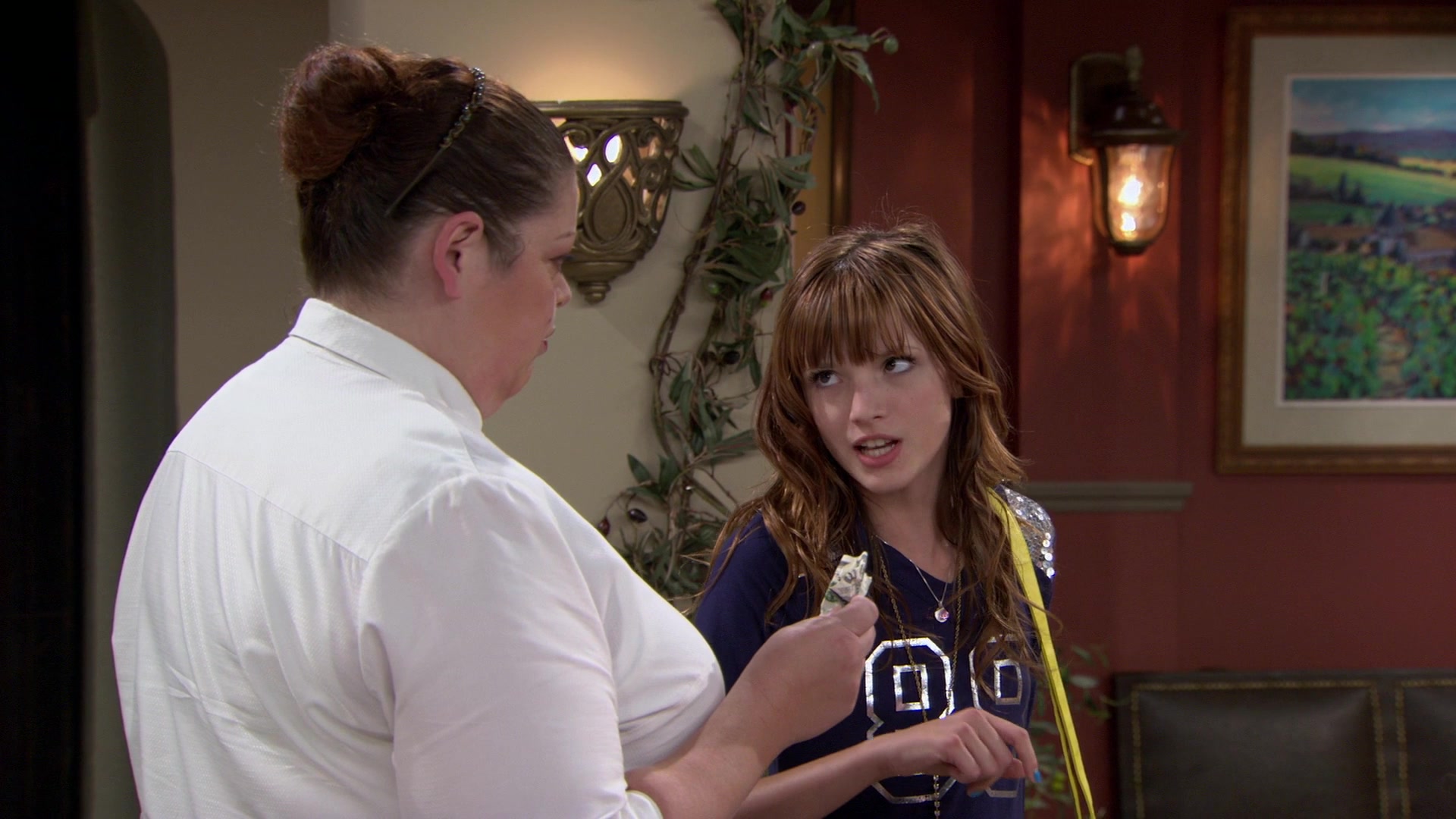 Shake_It_Up_S01E02_1080p_BTD_001328.jpg