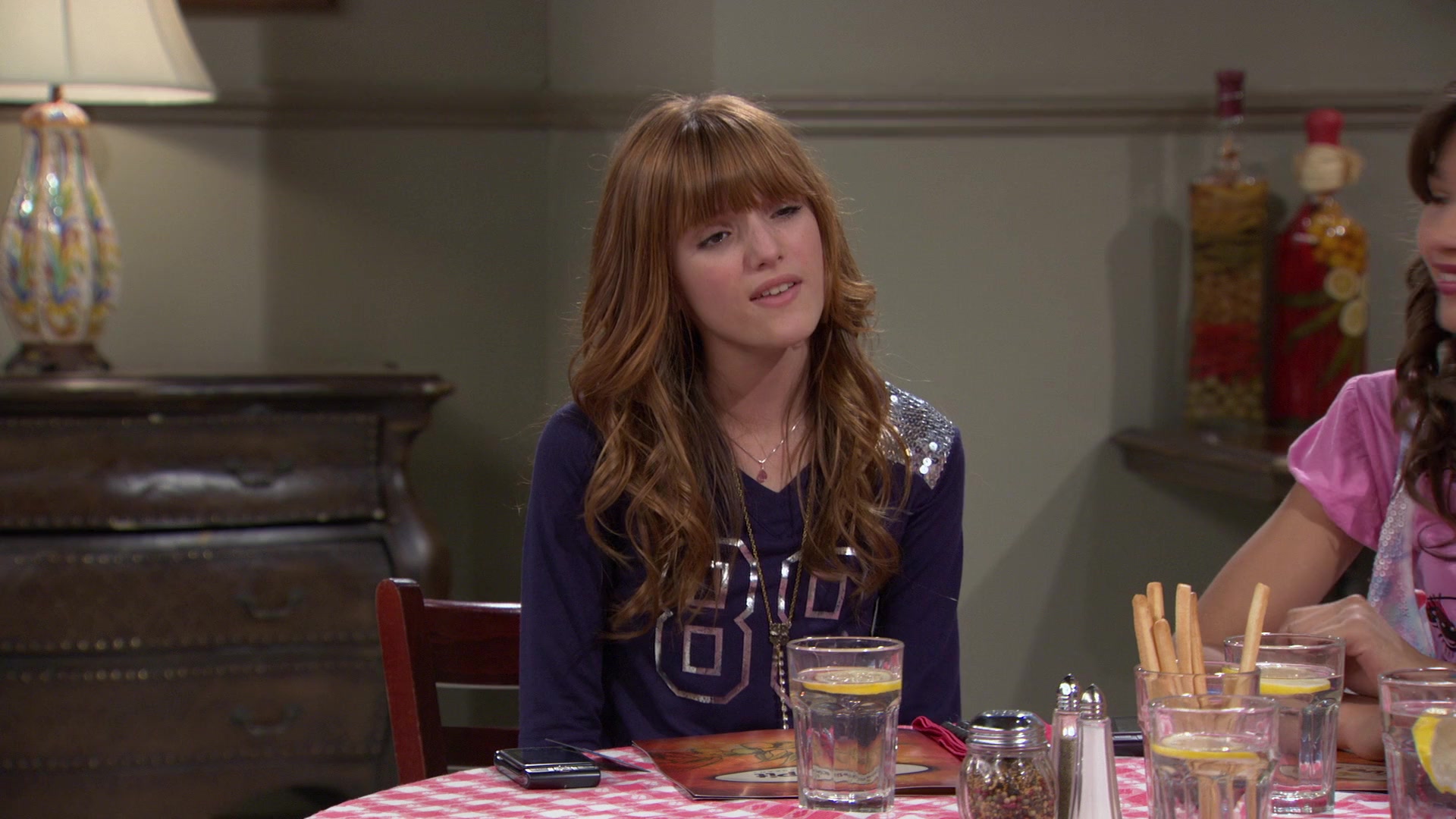 Shake_It_Up_S01E02_1080p_BTD_001453.jpg