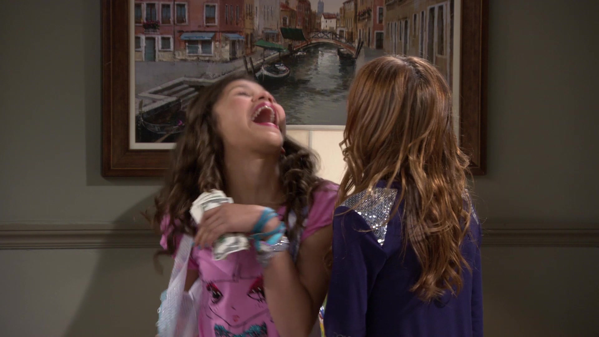 Shake_It_Up_S01E02_1080p_BTD_001690.jpg Shake_It_Up_S01E02_1080p_BTD_001690.jpg