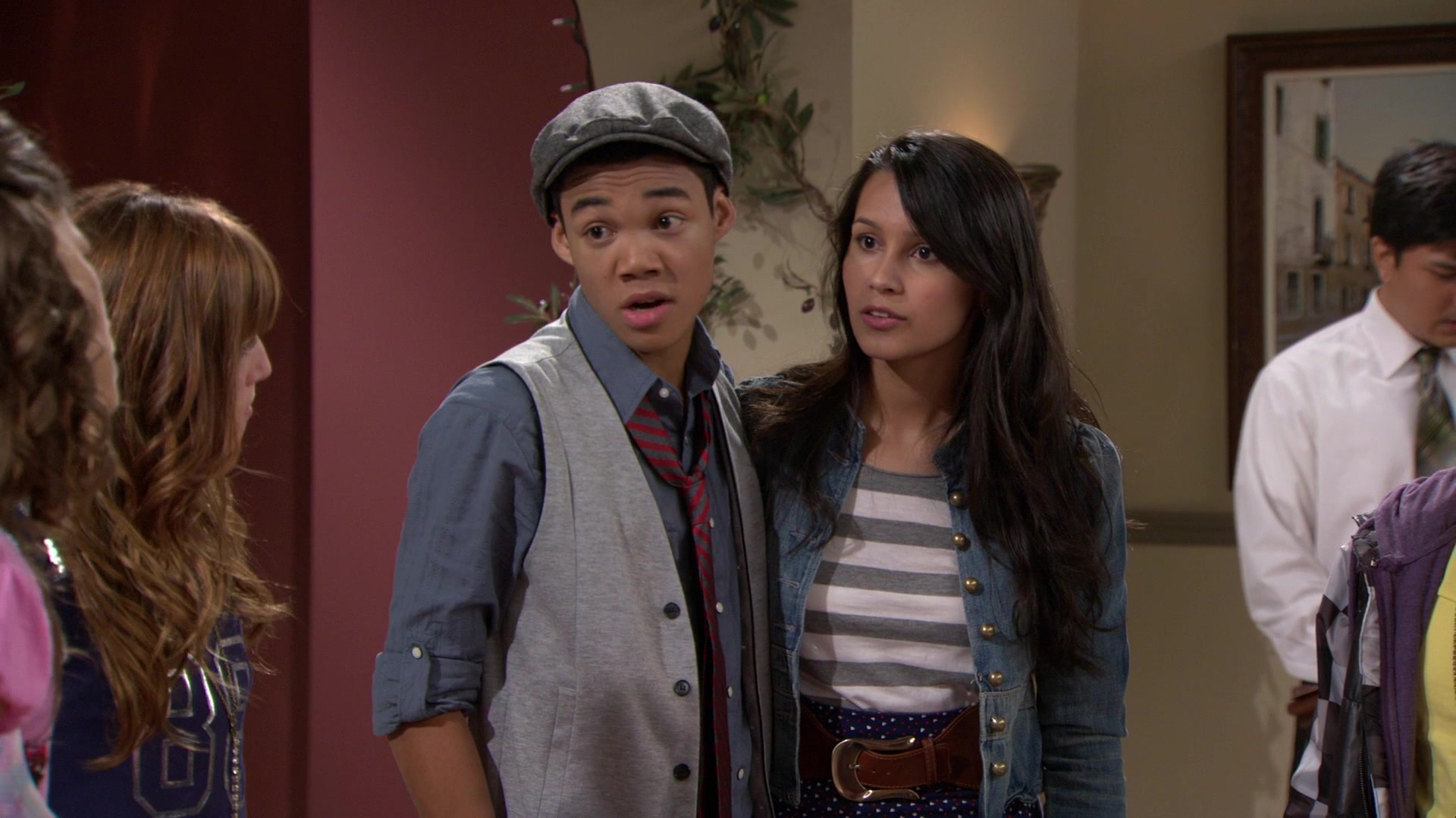 Shake_It_Up_S01E02_1080p_BTD_001718.jpg