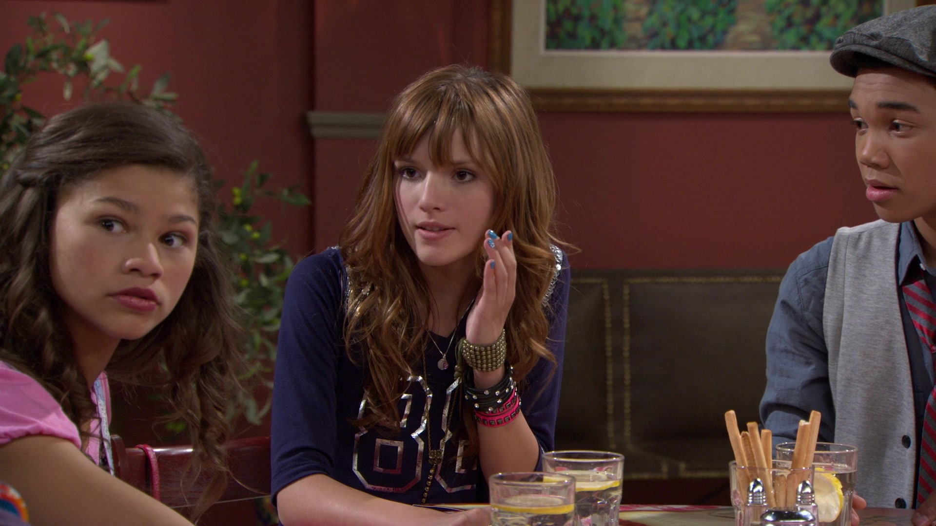 Shake_It_Up_S01E02_1080p_BTD_001815.jpg Shake_It_Up_S01E02_1080p_BTD_001815.jpg