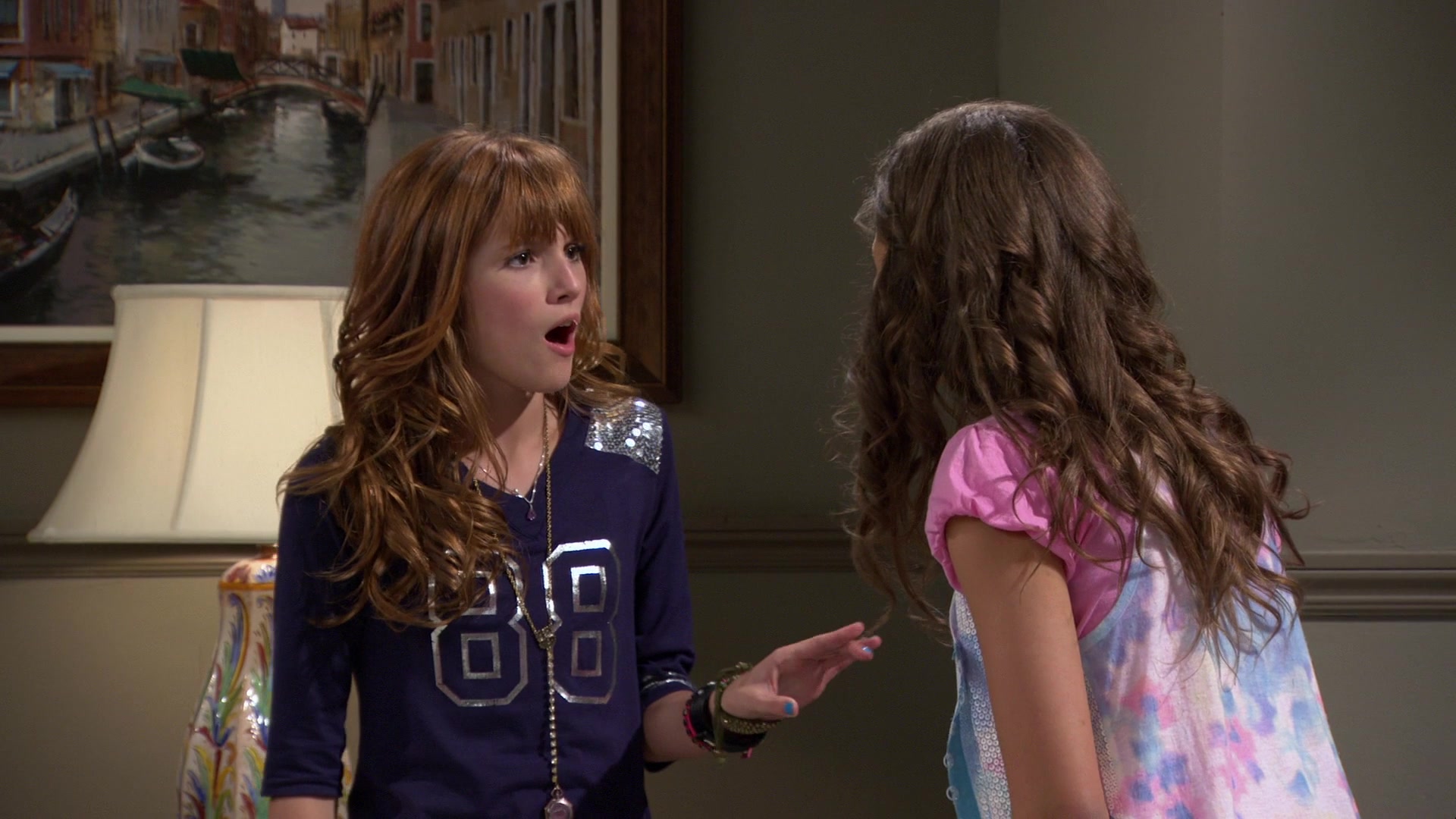 Shake_It_Up_S01E02_1080p_BTD_002107.jpg