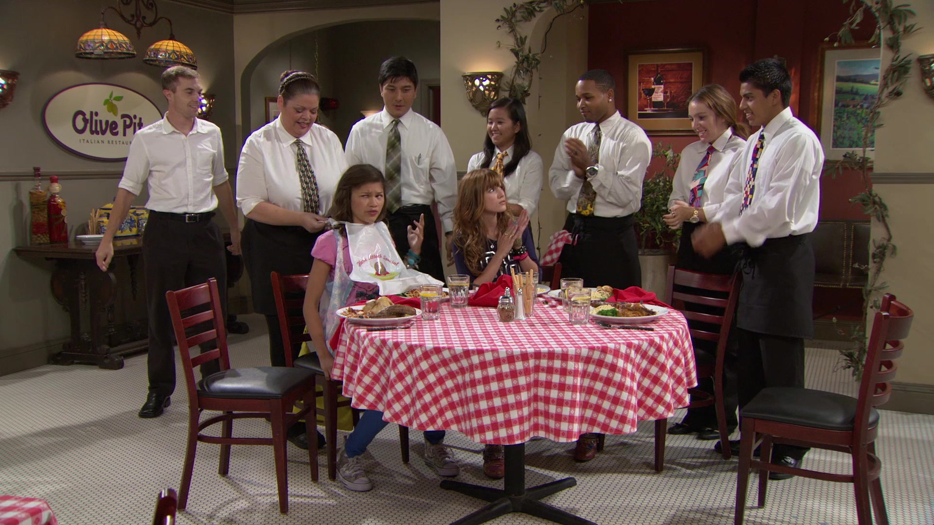 Shake_It_Up_S01E02_1080p_BTD_002313.jpg