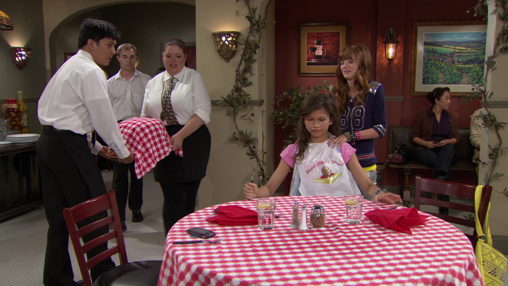 Shake_It_Up_S01E02_1080p_BTD_002345.jpg