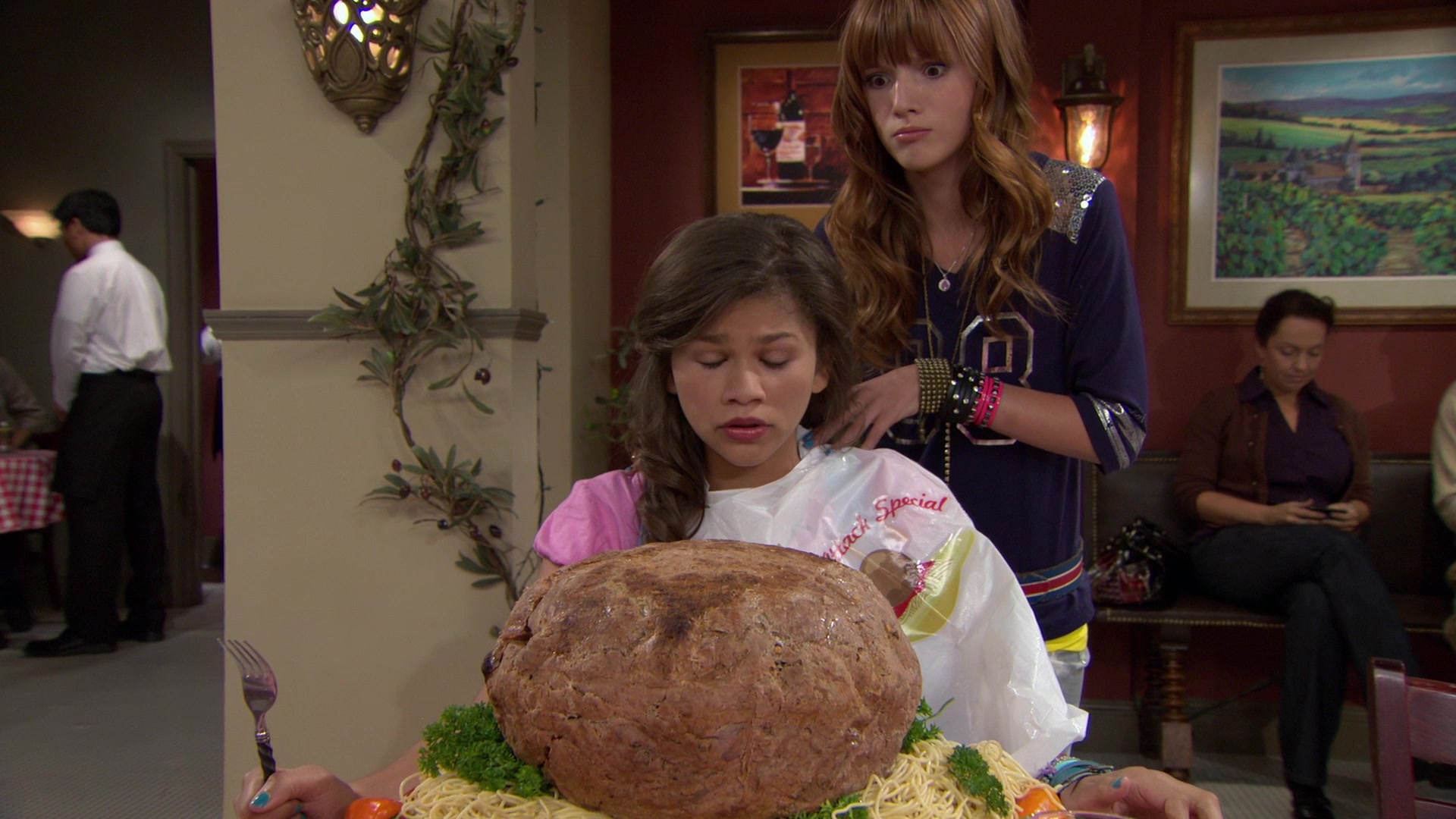 Shake_It_Up_S01E02_1080p_BTD_002393.jpg Shake_It_Up_S01E02_1080p_BTD_002393.jpg
