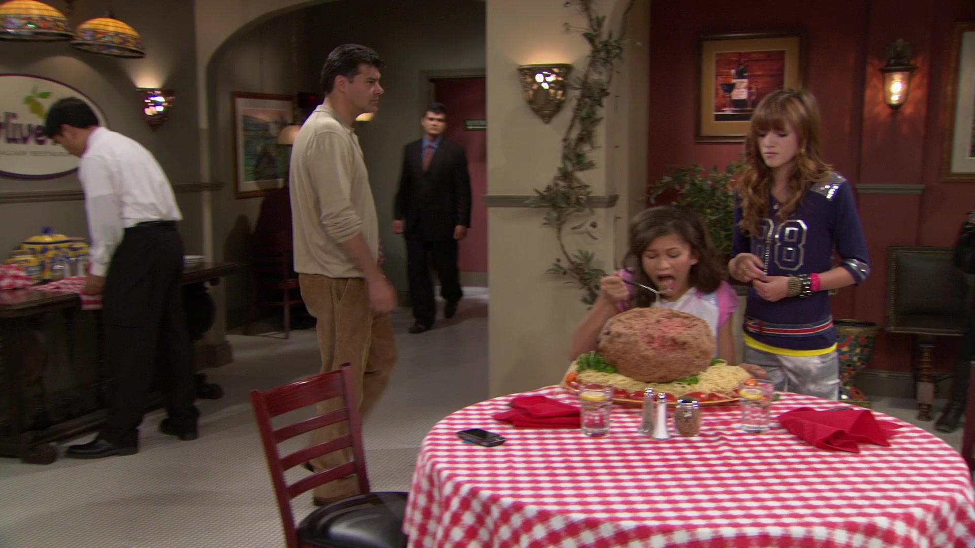 Shake_It_Up_S01E02_1080p_BTD_002406.jpg Shake_It_Up_S01E02_1080p_BTD_002406.jpg