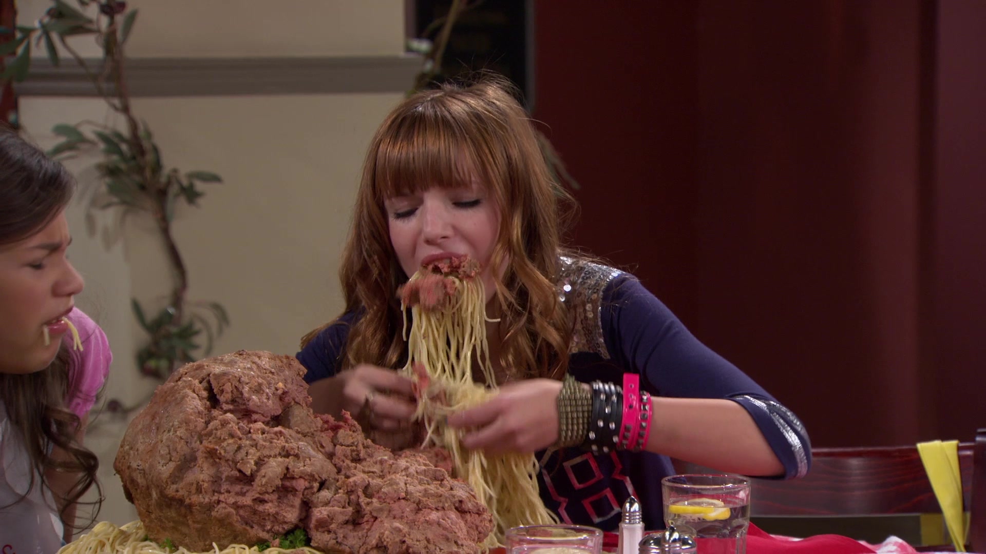 Shake_It_Up_S01E02_1080p_BTD_002457.jpg