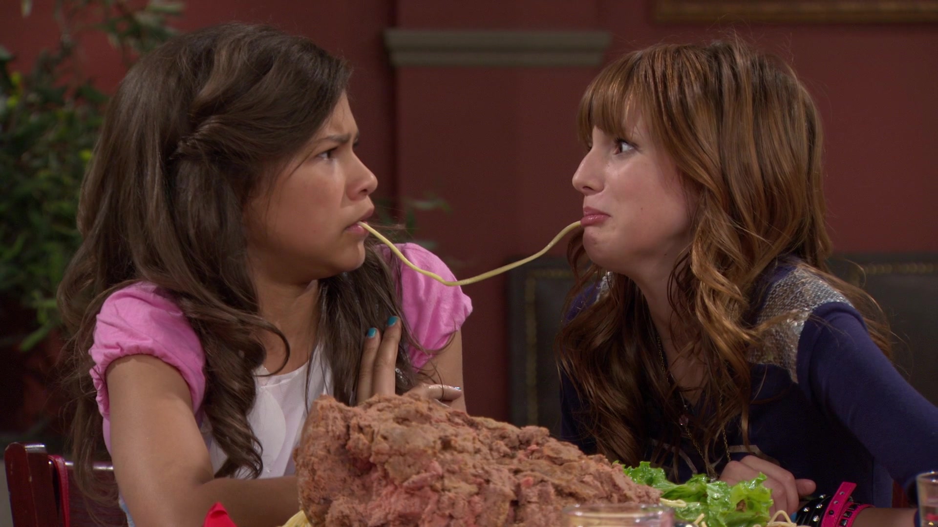 Shake_It_Up_S01E02_1080p_BTD_002544.jpg