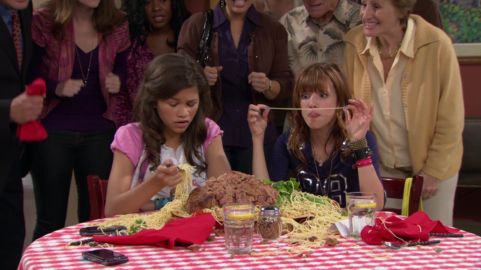 Shake_It_Up_S01E02_1080p_BTD_002656.jpg