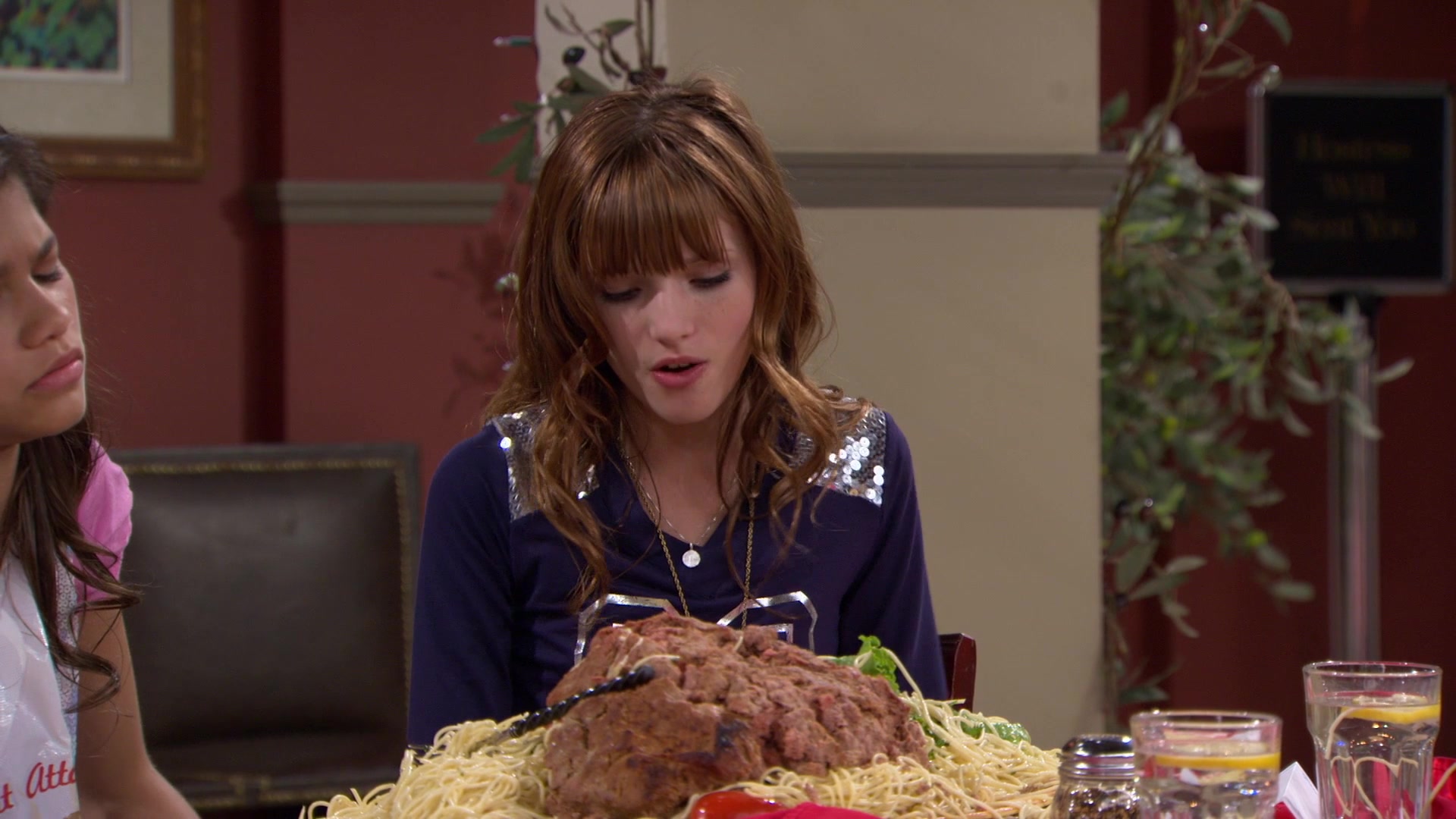 Shake_It_Up_S01E02_1080p_BTD_002697.jpg