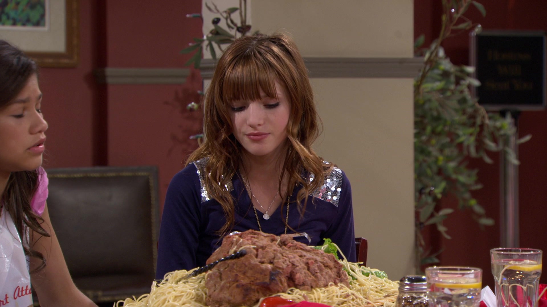 Shake_It_Up_S01E02_1080p_BTD_002699.jpg