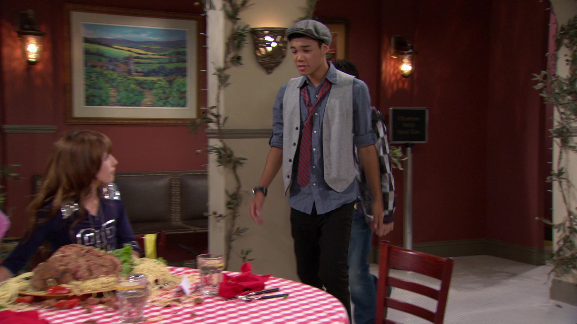 Shake_It_Up_S01E02_1080p_BTD_002712.jpg