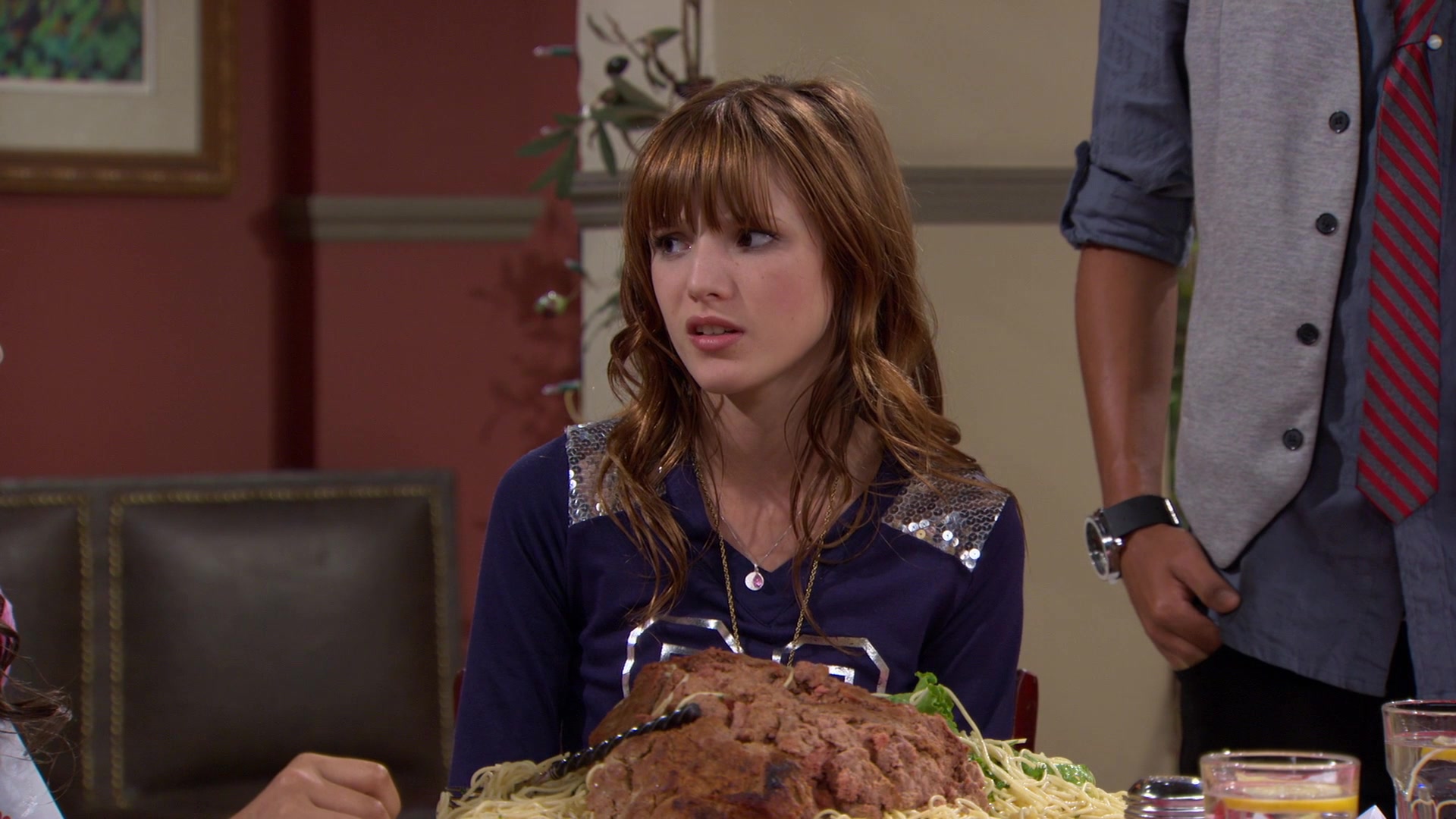 Shake_It_Up_S01E02_1080p_BTD_002741.jpg