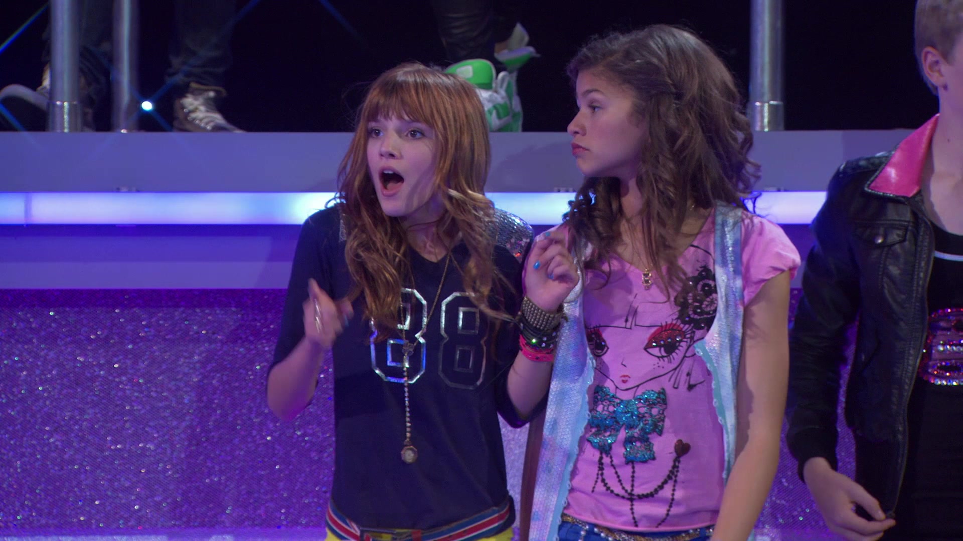 Shake_It_Up_S01E02_1080p_BTD_003035.jpg