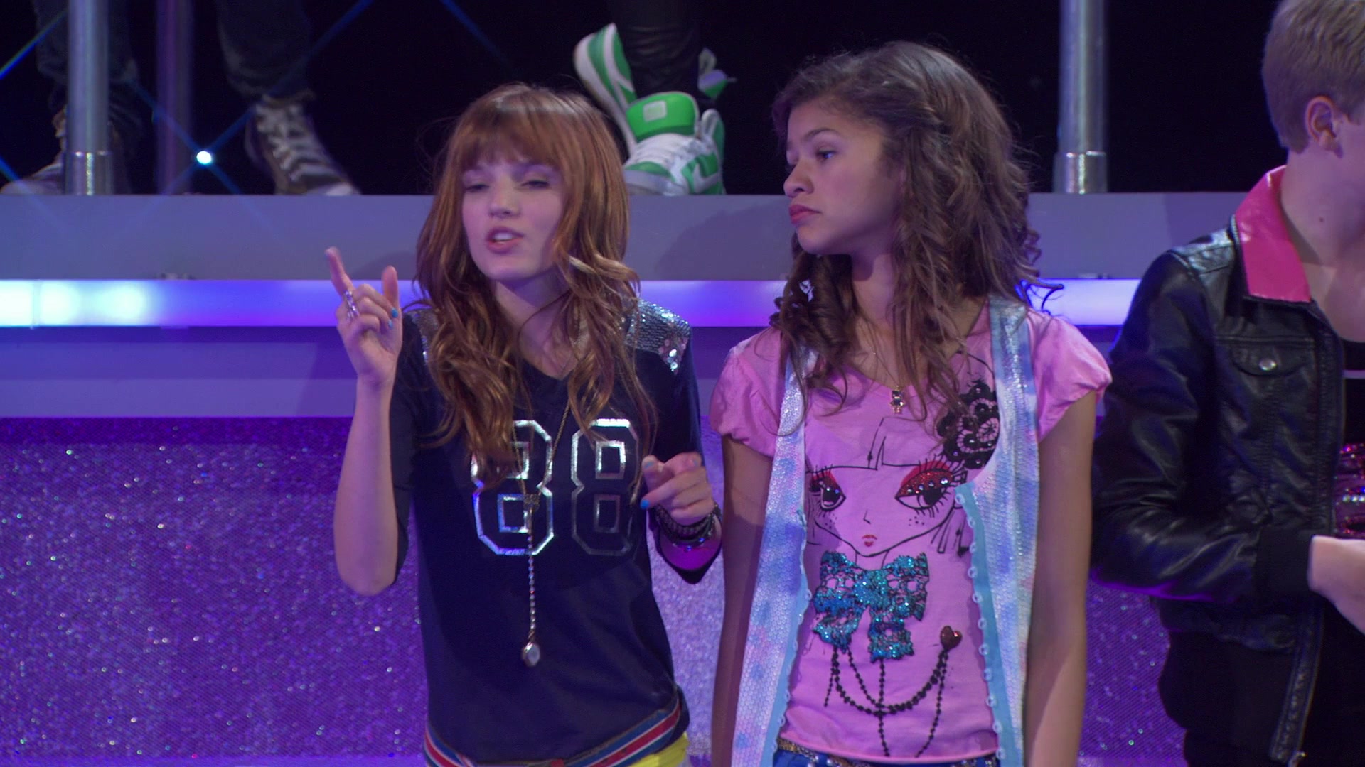 Shake_It_Up_S01E02_1080p_BTD_003037.jpg Shake_It_Up_S01E02_1080p_BTD_003037.jpg