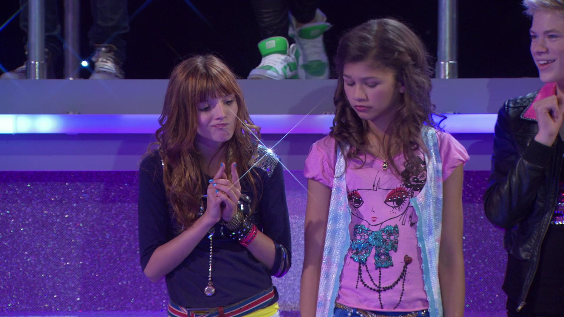 Shake_It_Up_S01E02_1080p_BTD_003041.jpg