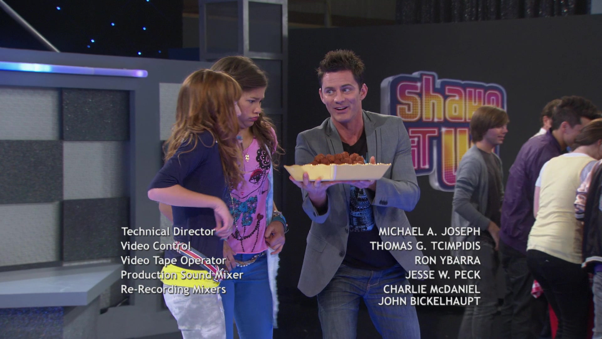 Shake_It_Up_S01E02_1080p_BTD_003106.jpg Shake_It_Up_S01E02_1080p_BTD_003106.jpg