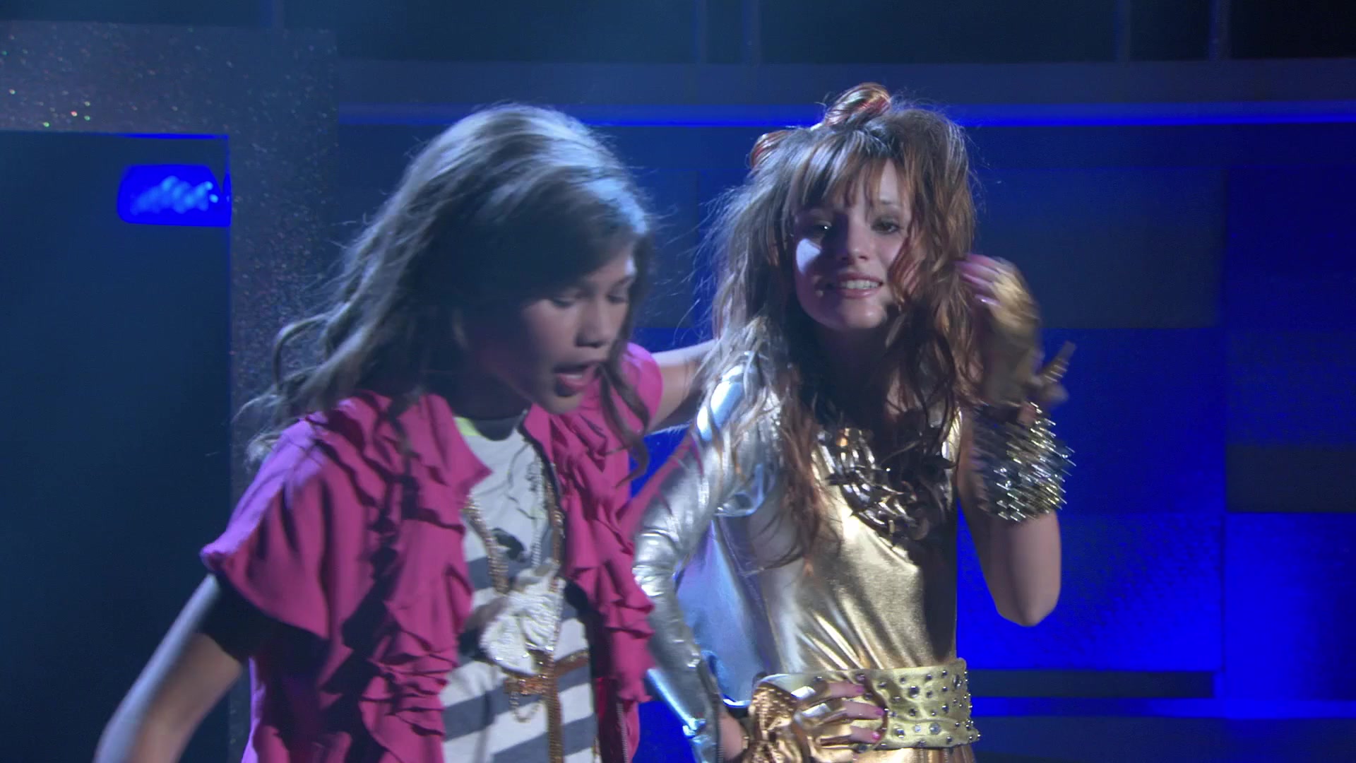 Shake_It_Up_S01E03_1080p_BTD_000156.jpg