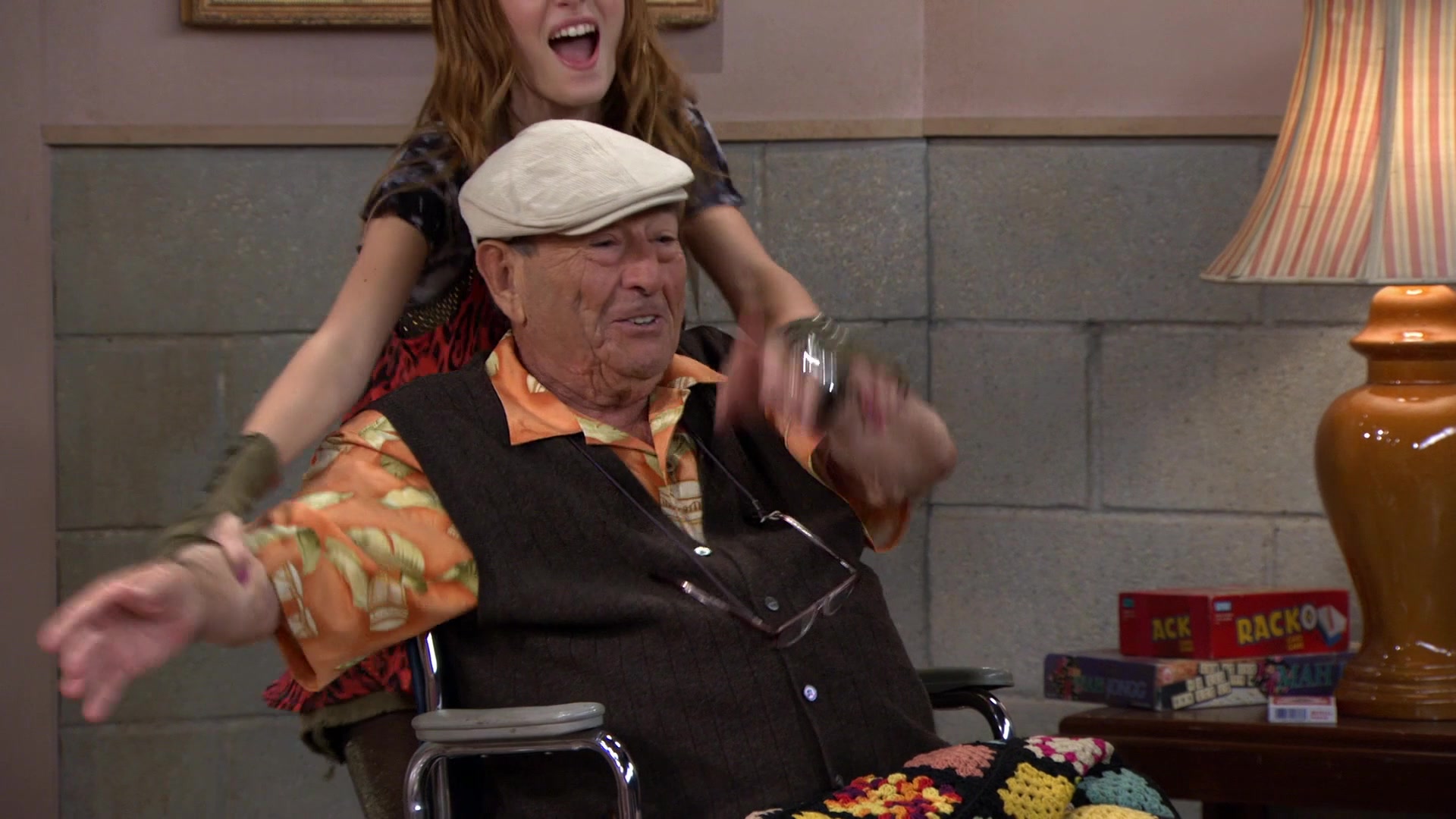 Shake_It_Up_S01E03_1080p_BTD_000594.jpg