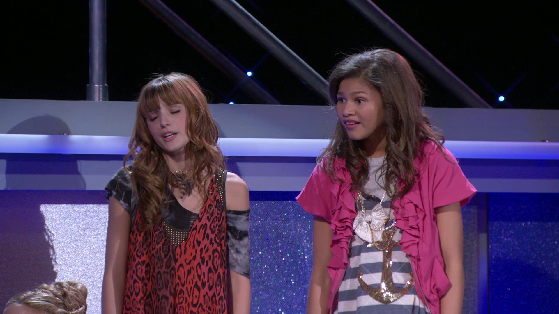 Shake_It_Up_S01E03_1080p_BTD_000757.jpg