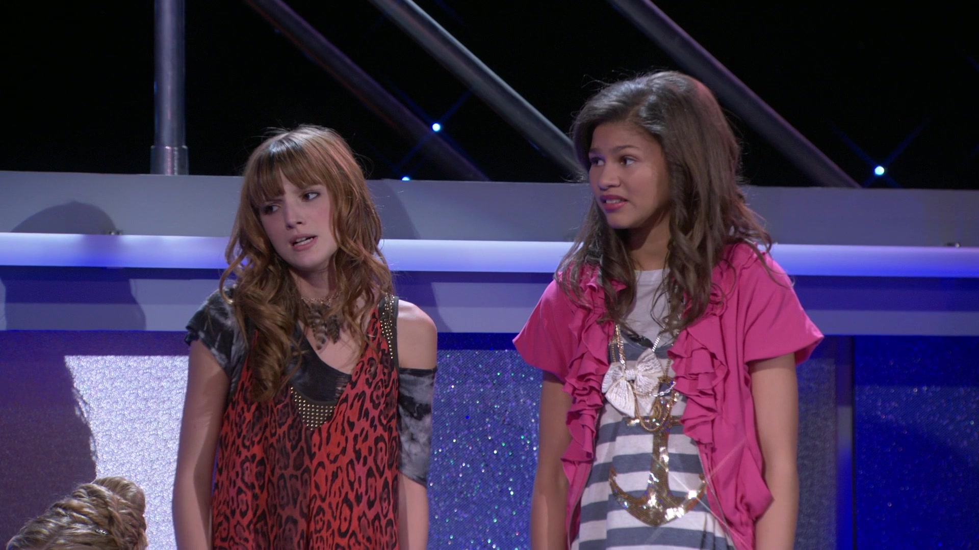 Shake_It_Up_S01E03_1080p_BTD_000760.jpg