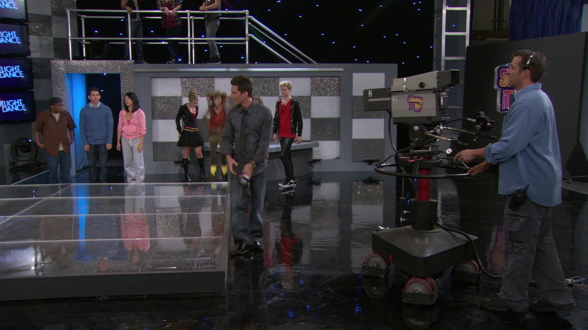 Shake_It_Up_S01E03_1080p_BTD_000833.jpg Shake_It_Up_S01E03_1080p_BTD_000833.jpg